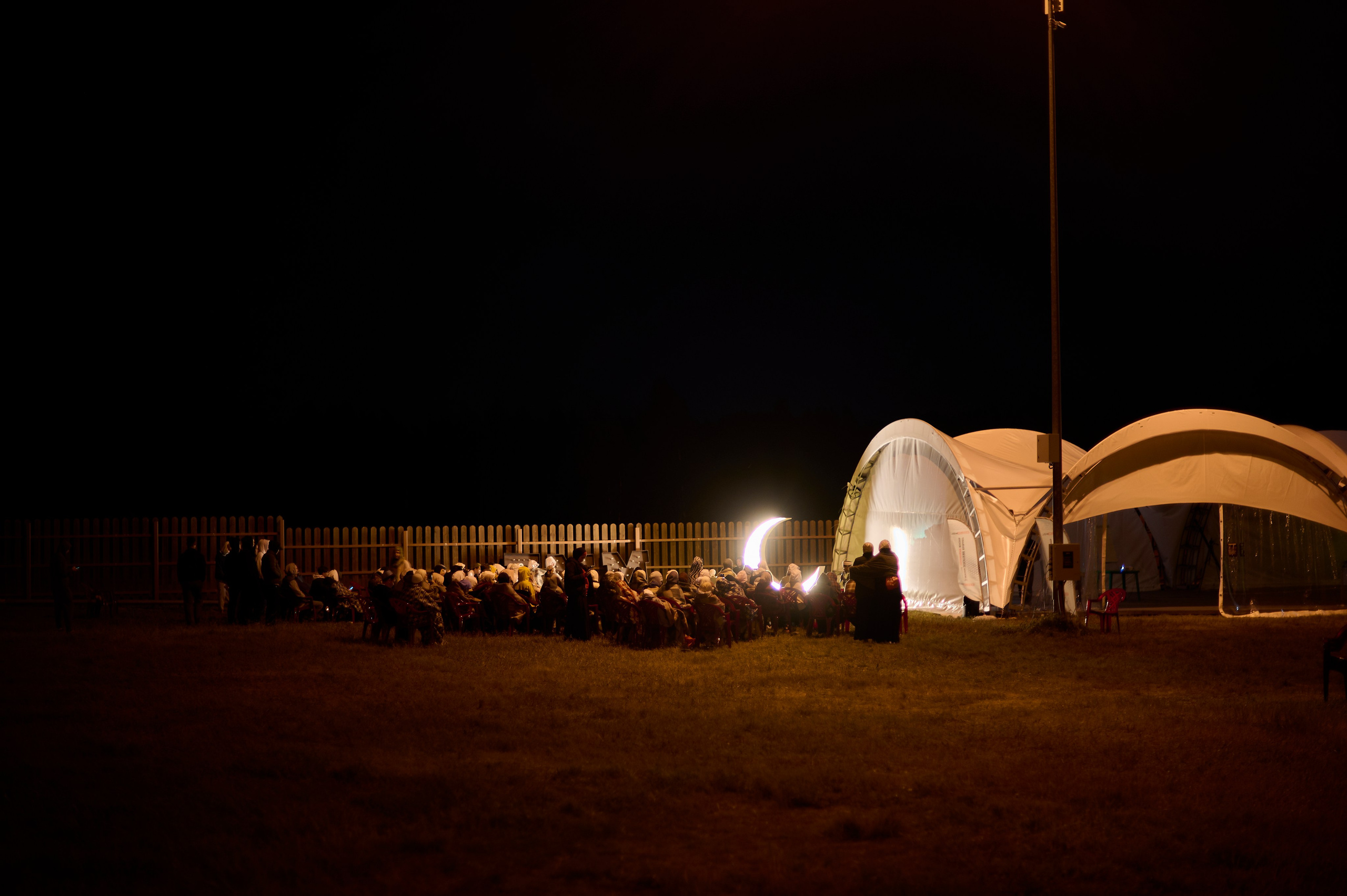 репортажный фотограф Тимур Хабибуллин Уфа - атмосфера ночного лагеря форума мусульманской молодежи 2025