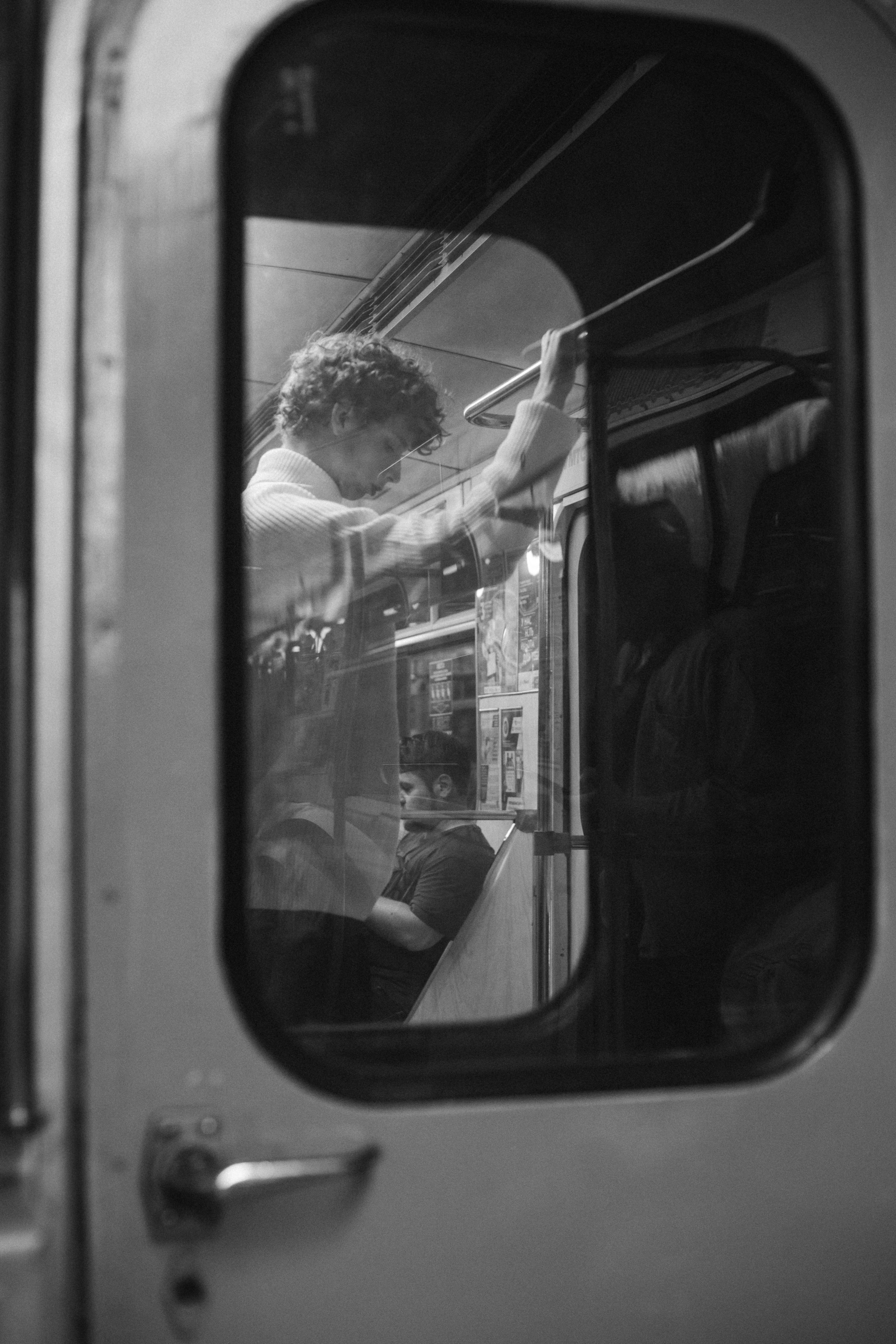 Иван в метро. Портретный фотограф в Минске