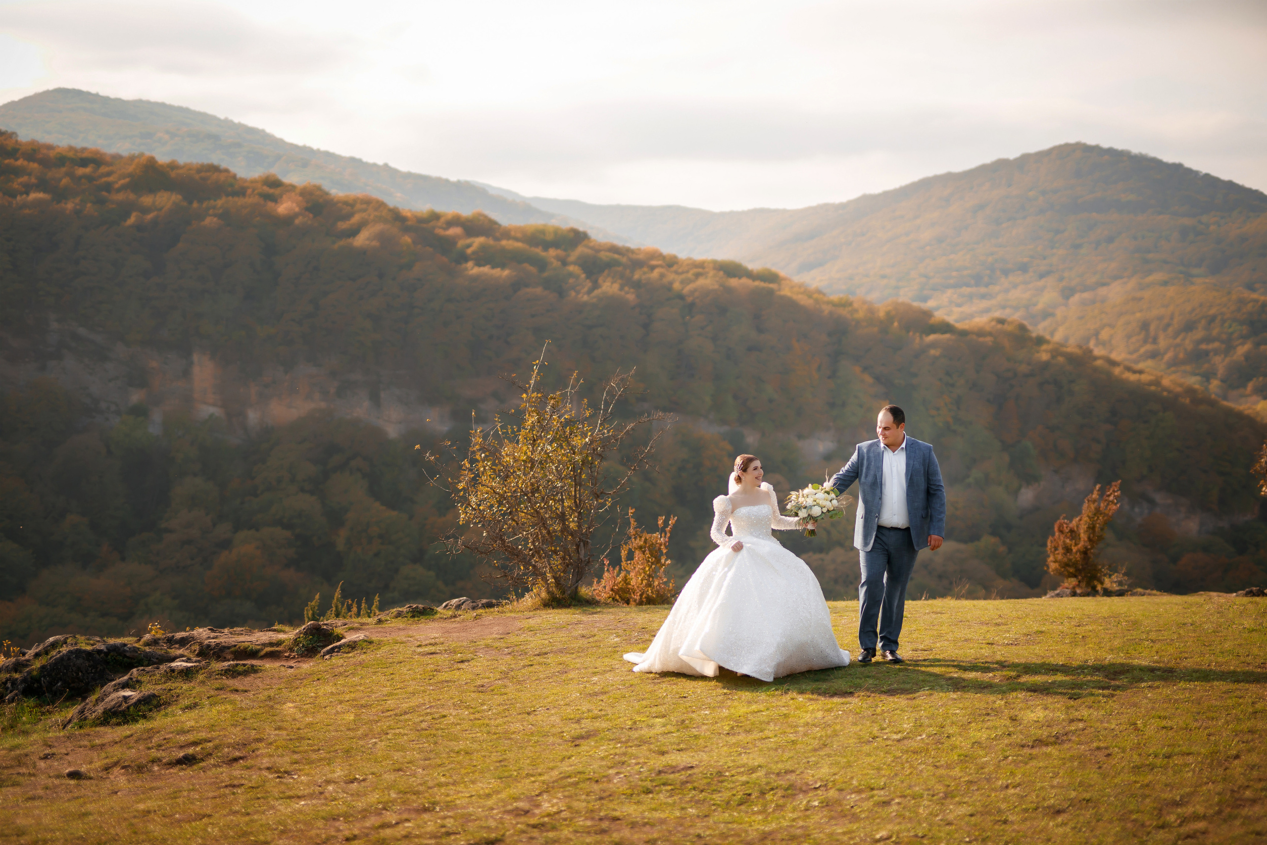 Свадебный и семейный фотограф в г. Майкопе (выезд по республике и краю)