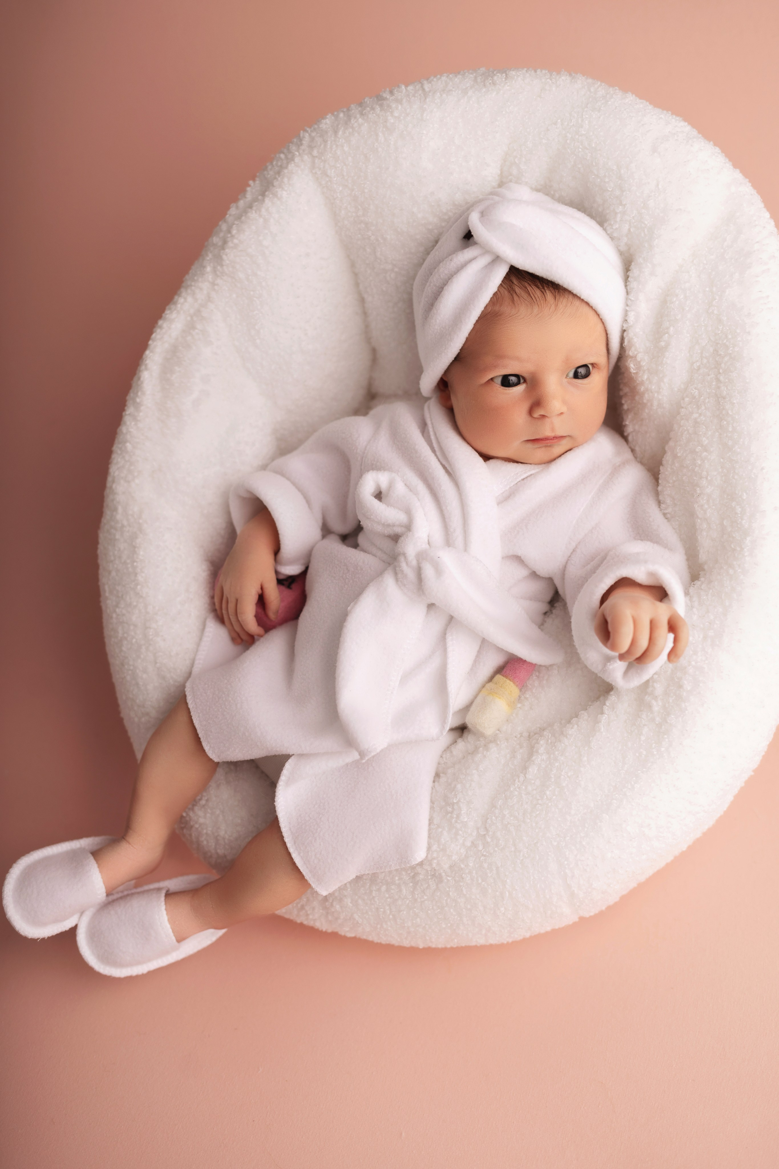 Классическая фотосессия малыша. Фотограф новорожденных малышей в Омске и Омской области Эльвира Камаева