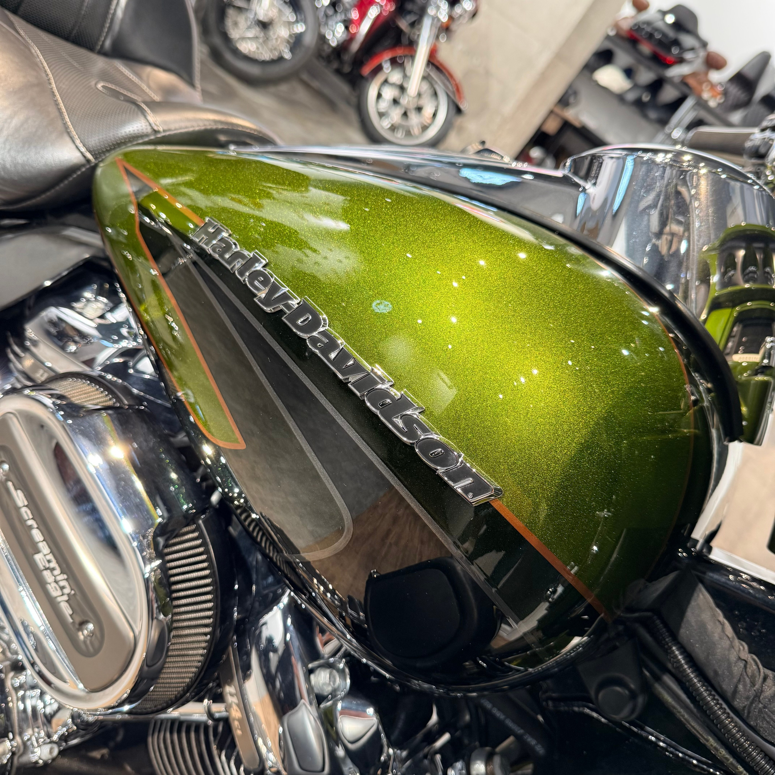 2017 CVO Electra Glide Spiked Olive Serpentine Green. Hello Davidson, Москва. Только хорошие мотоциклы…