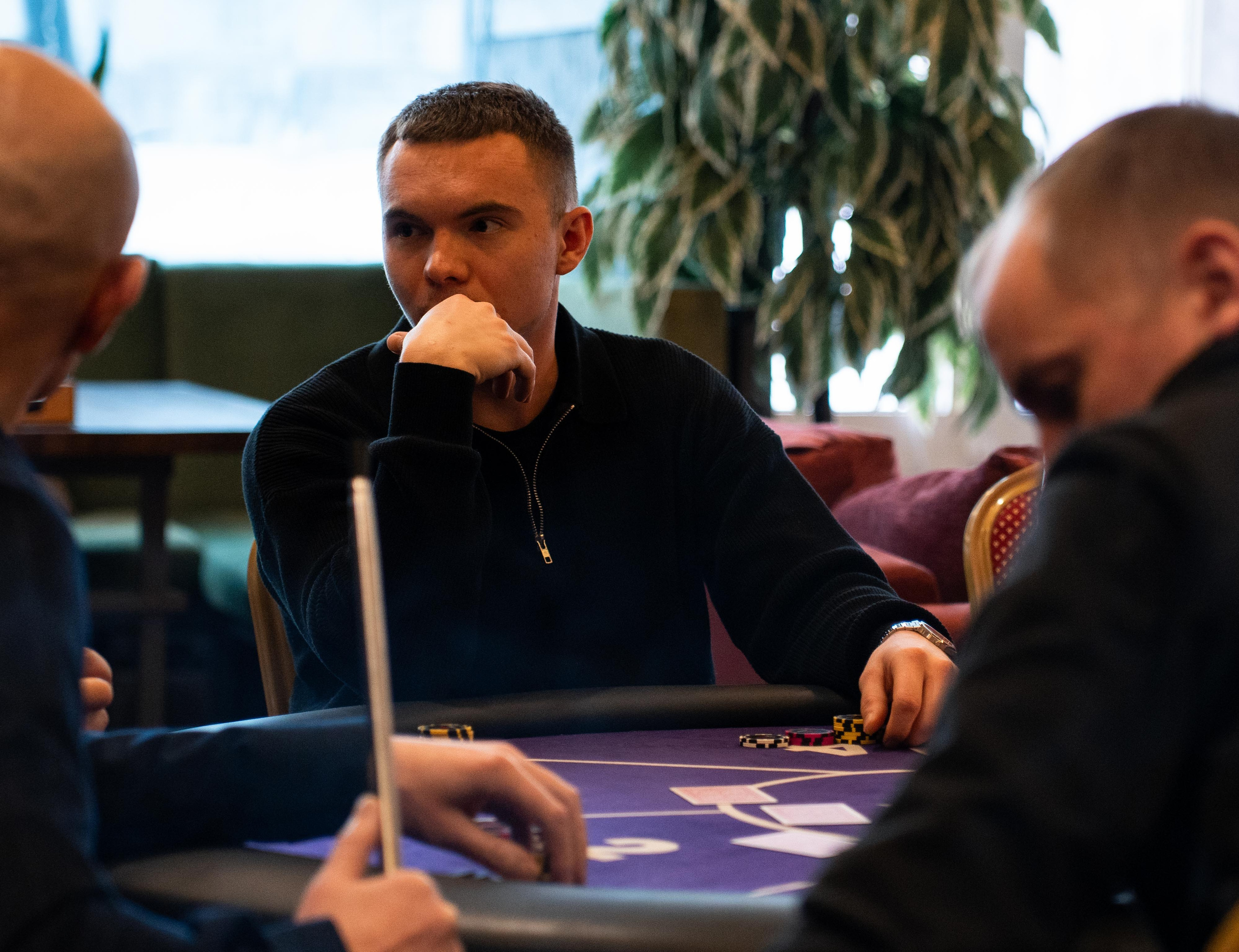 Joker Poker Club 28.02.2026. Коммерческий и художественный фотограф и видеограф в Москве Арсений Тургенев