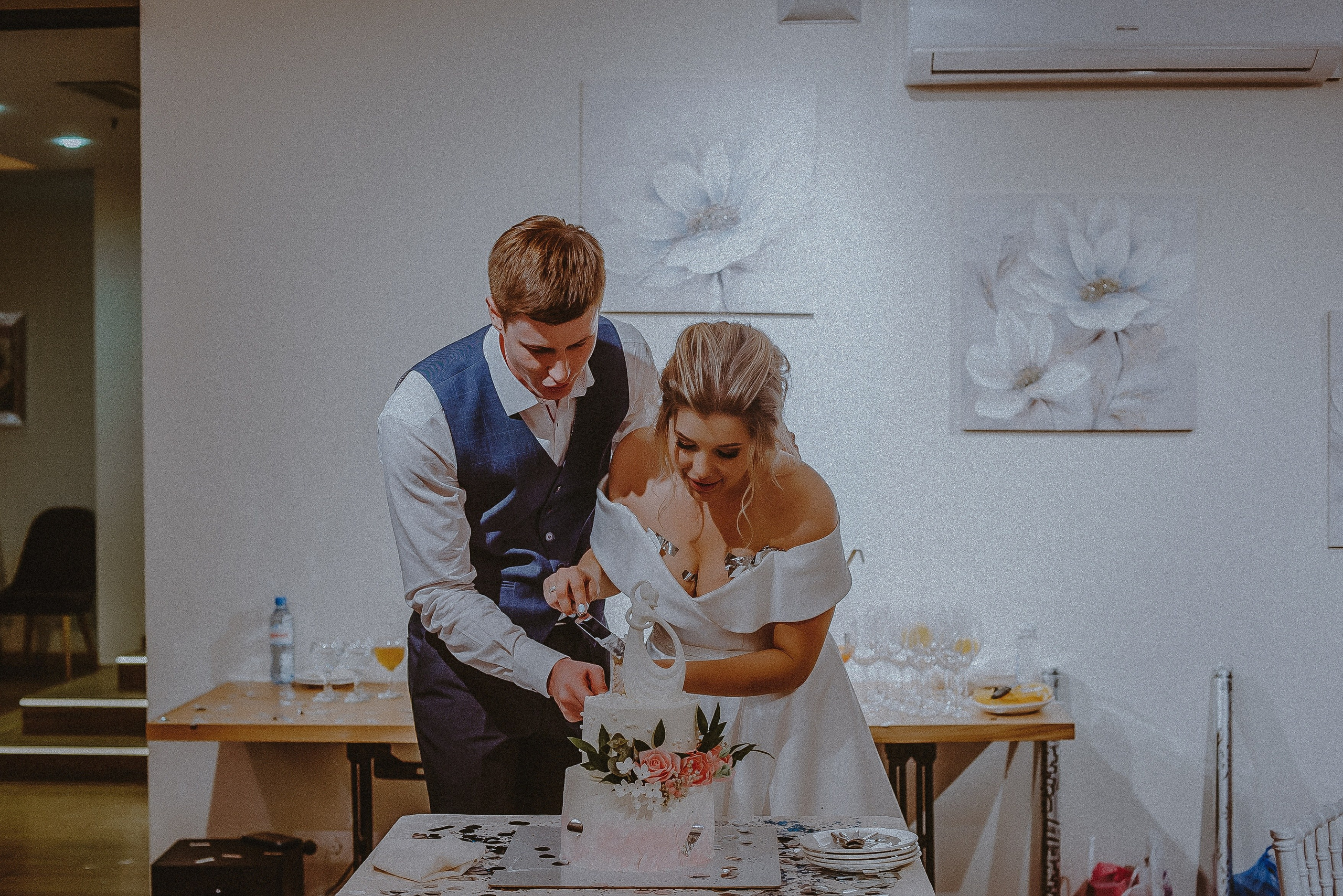 Love.txt: В плену прикосновений. Свадебный и семейный фотограф в Москве Сажина Кристина КиМ. Свадебный оператор в Москве Сажин Максим