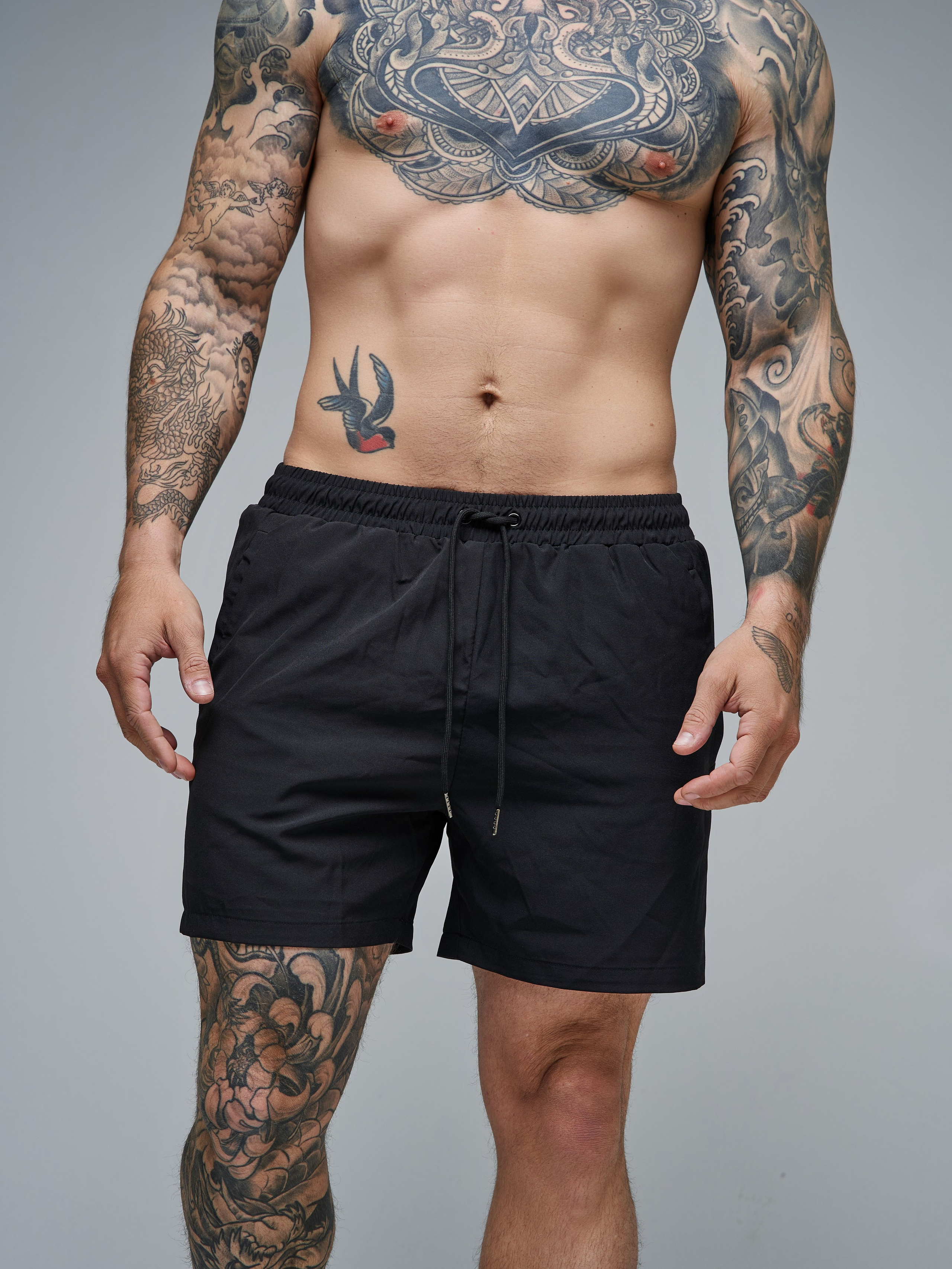 Шорты Moviqlo. Фотограф для маркетплейсов в Москве