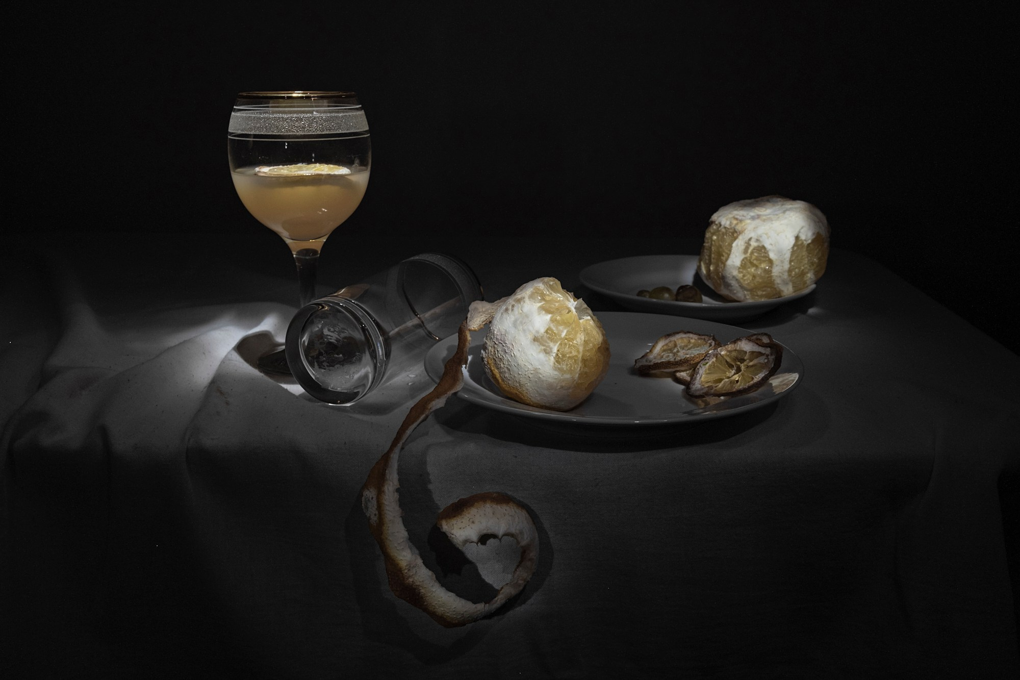 Голландский натюрморт; Световая кисть приём в фото; Испорченные продукты; Фотограф Никита Гольцов;