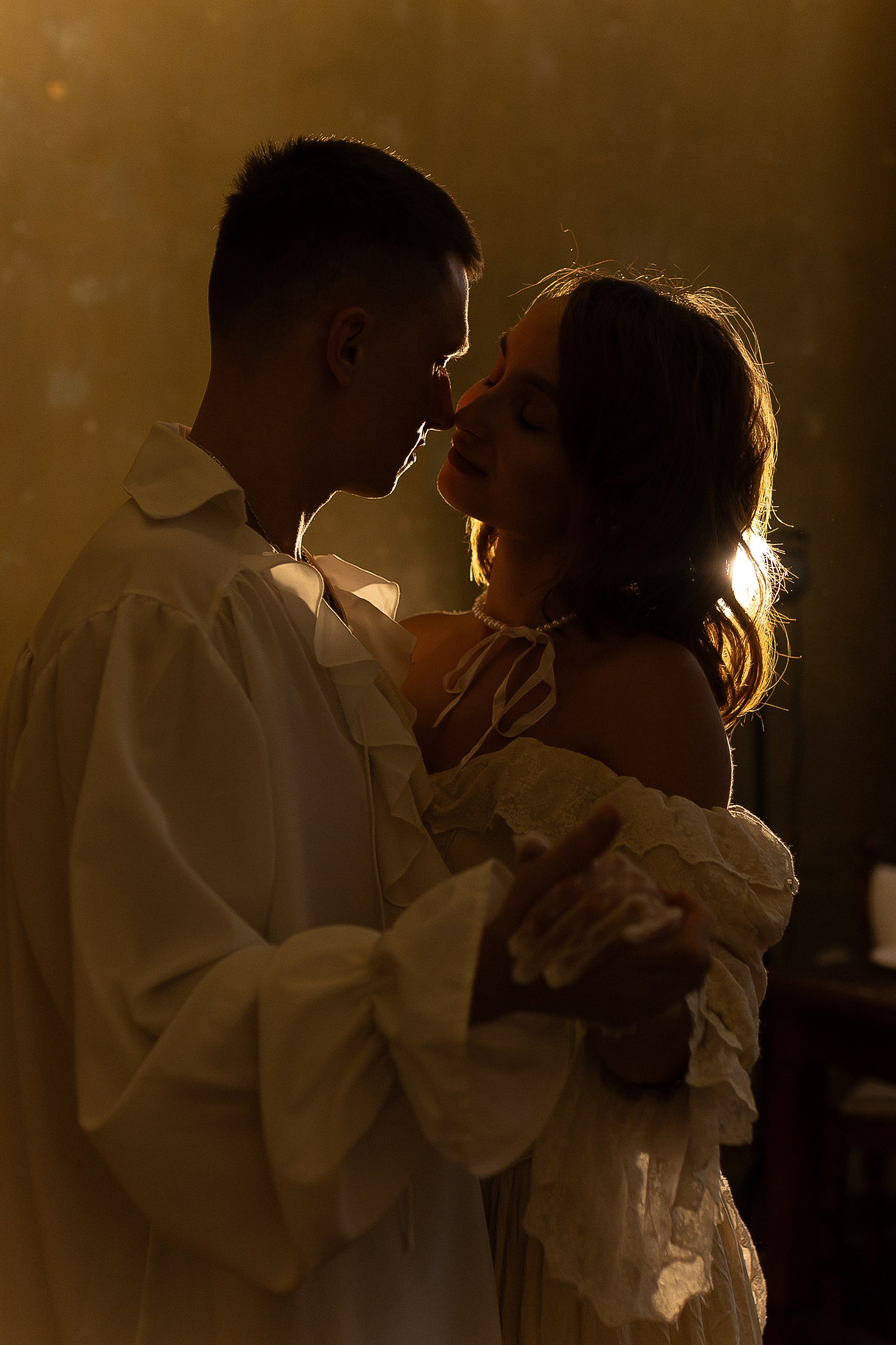 Свадебная фотосессия в фотостудии Птичка. Свадебный и семейный фотограф Виолетта Сидельникова. Краснодар, Россия, Беларусь, Европа