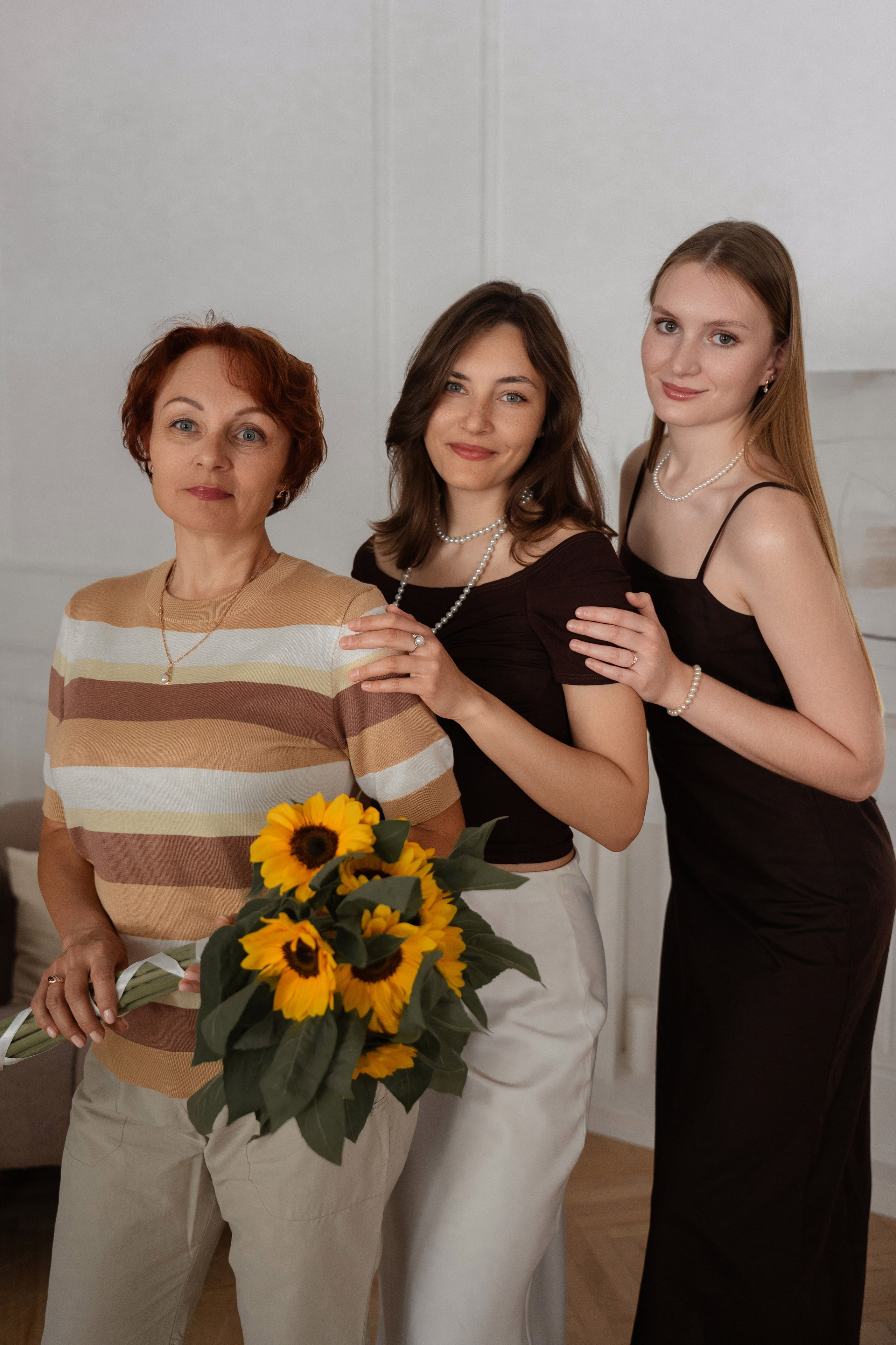Семейная история: мама и две дочери. Фотограф Севастополь — Климова Анастасия