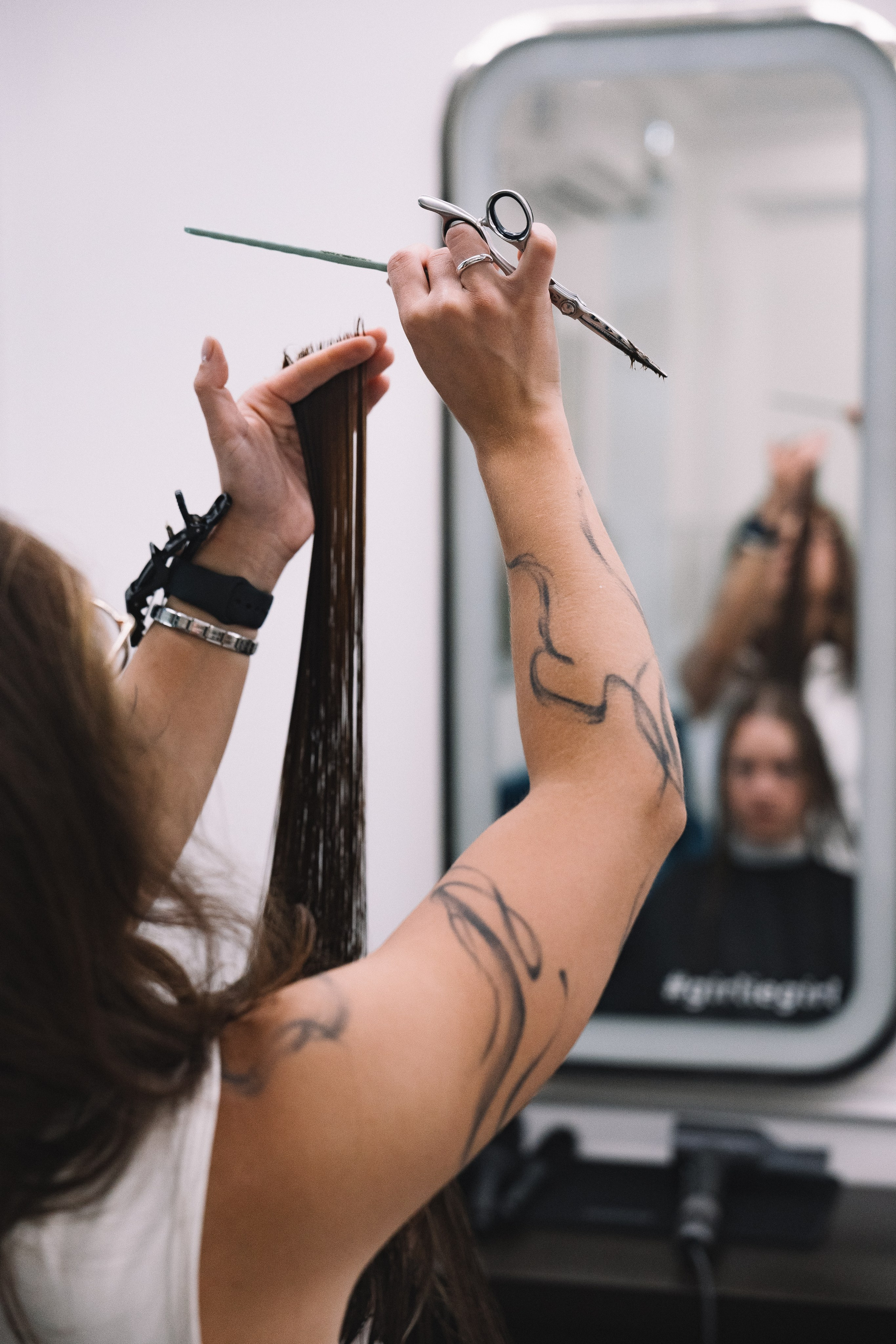 «Girlie» — контент-фотосессия в лучшей парикмахерской Санкт-Петербурга для мастера: Александры. Профессиональный фотограф в Санкт-Петербурге Александр Волосенцев