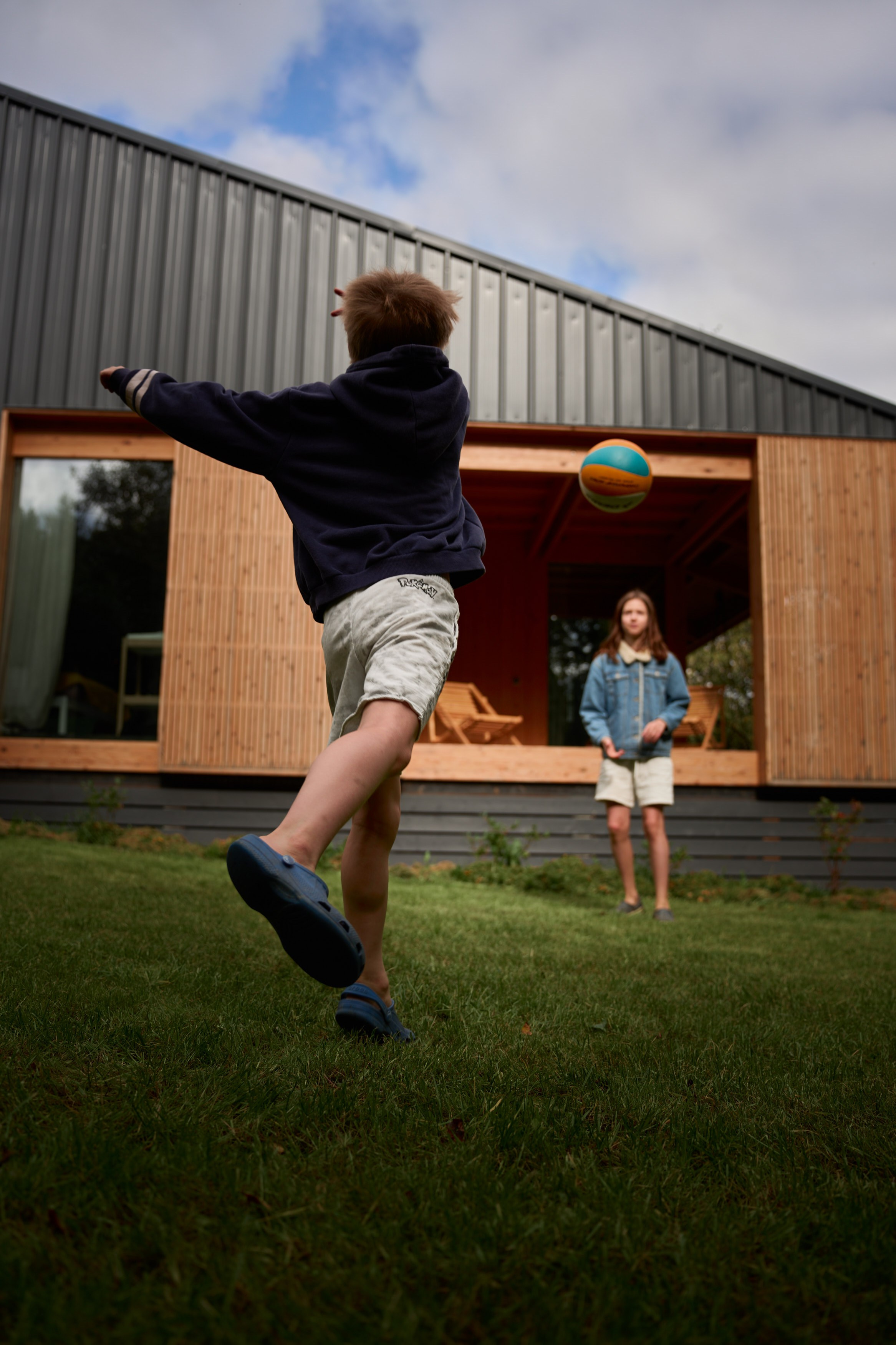 Четверо детей в доме. Фотограф Женя Пашкина