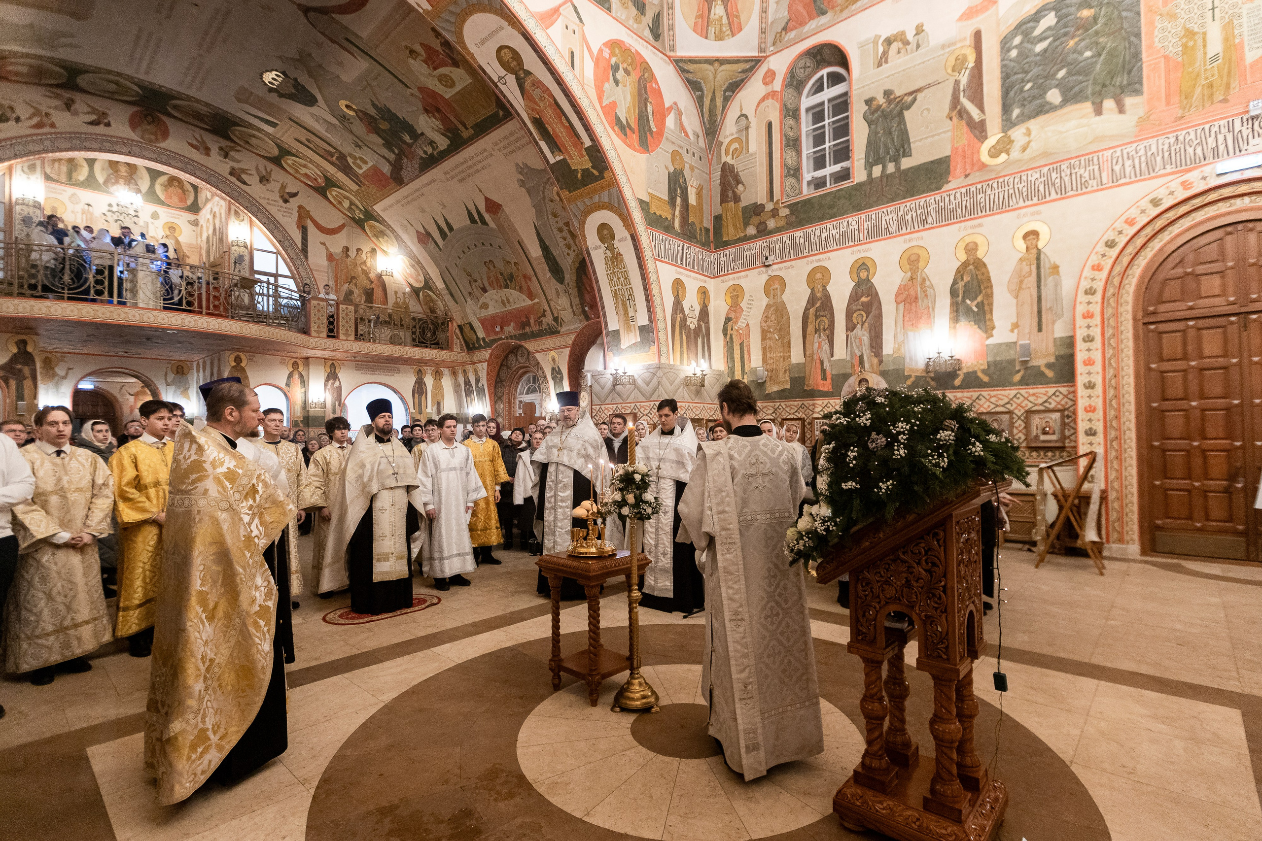 Рождество в храме Св. Вмч. Димитрия Солунского. Интерьерный фотограф в Москве Роман Потапов
