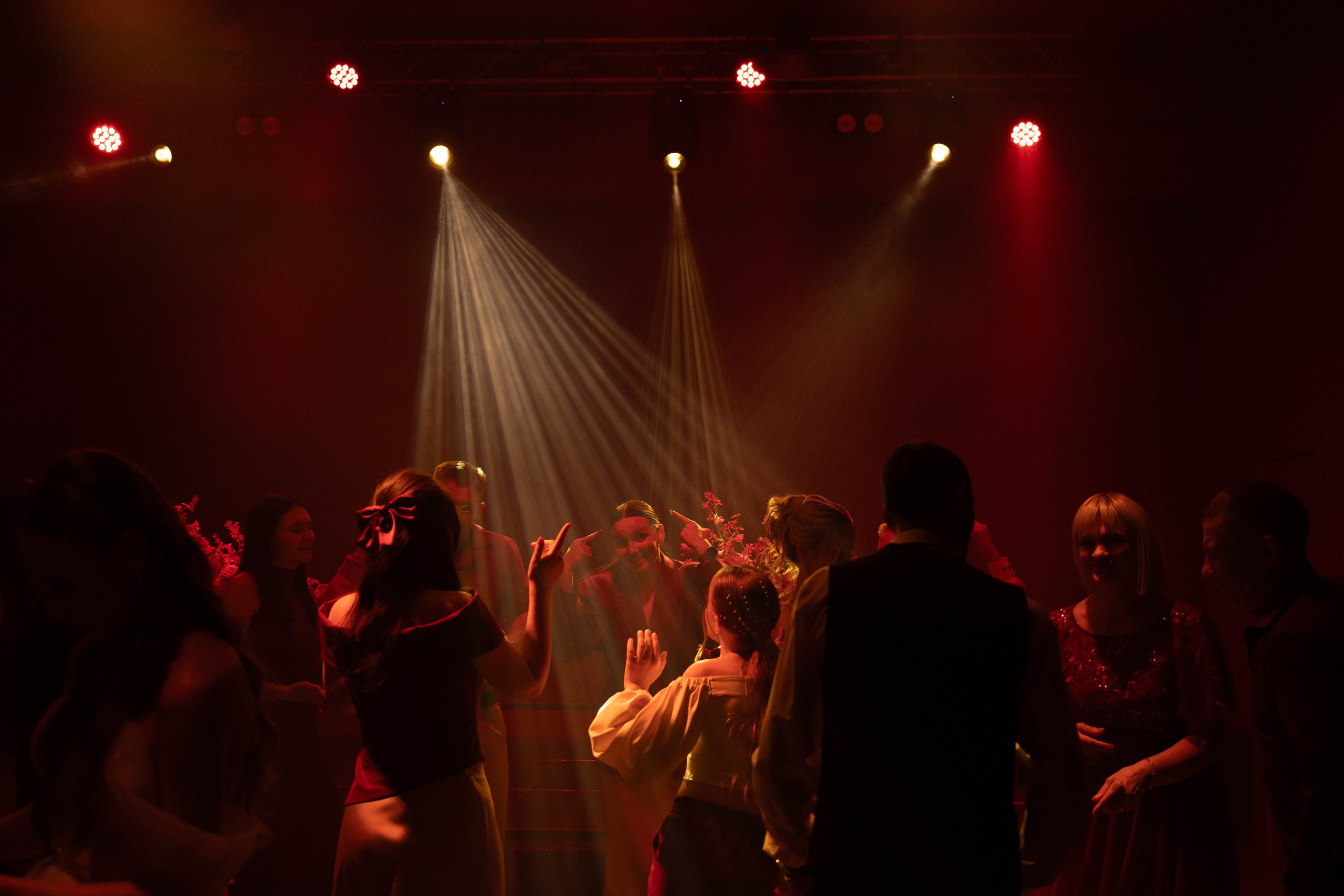 Red wedding. Свадебный фотограф Красноярск Элина Леонова