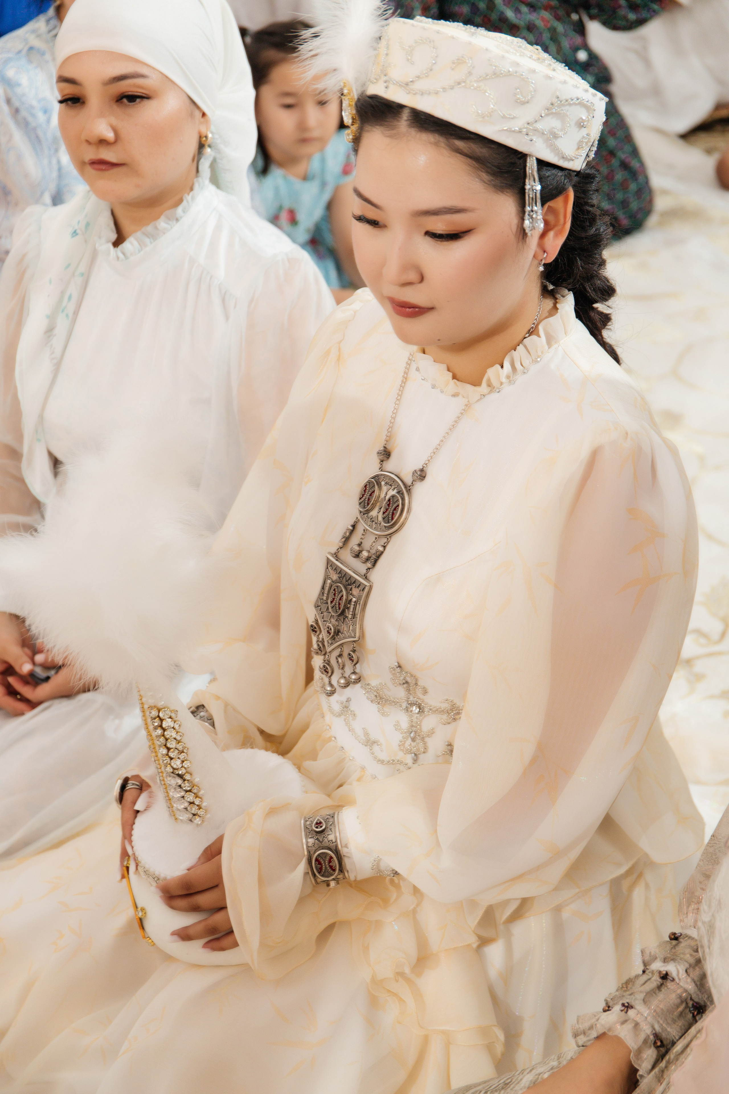 Aynur — syrğa salu. Wedding and Love story Photographer