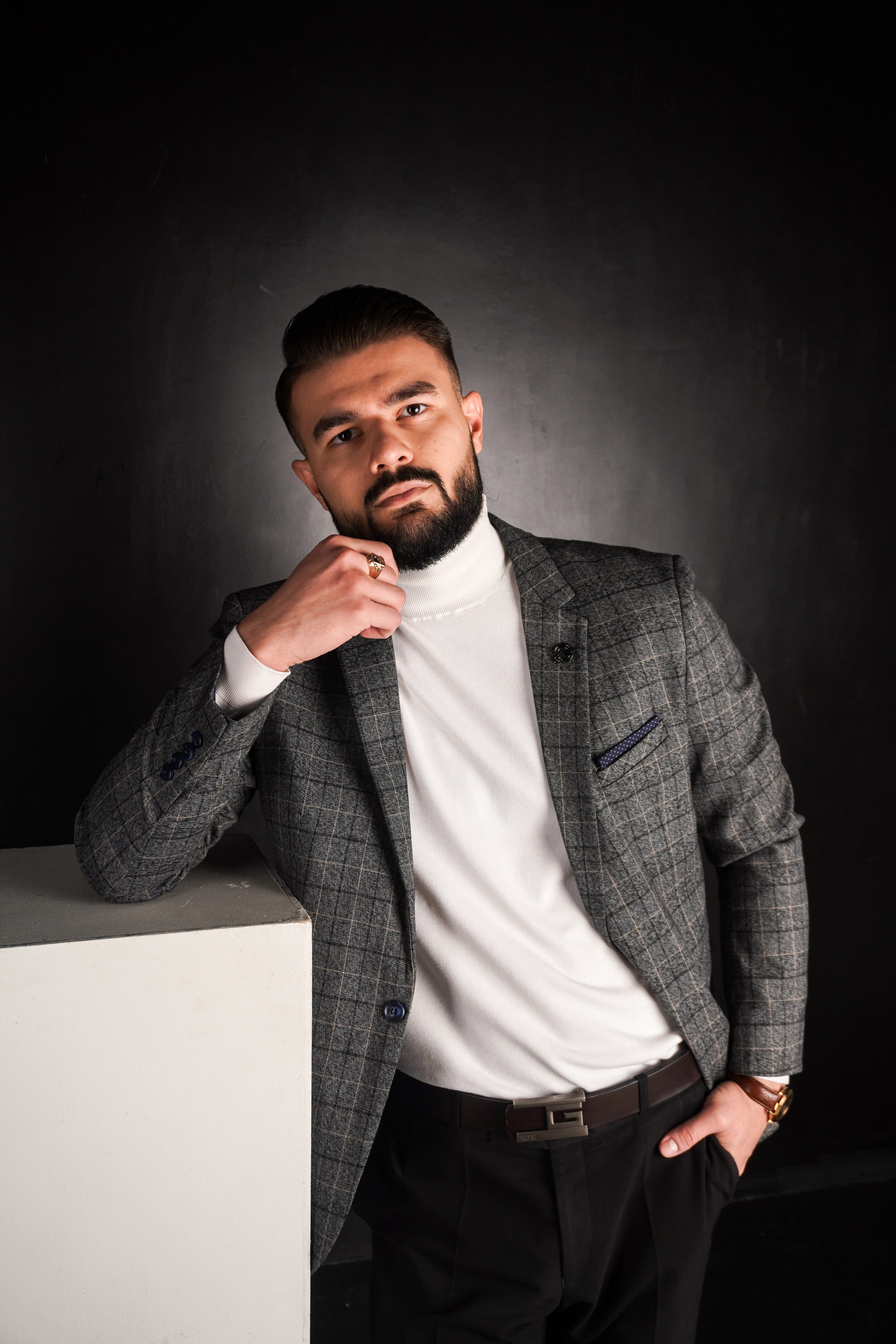 Деловой портрет. Кузнецова Мария — профессиональный фотограф в Санкт-Петербурге | Предметная фотосъёмка, модельные тесты, актёрское портфолио, концерты