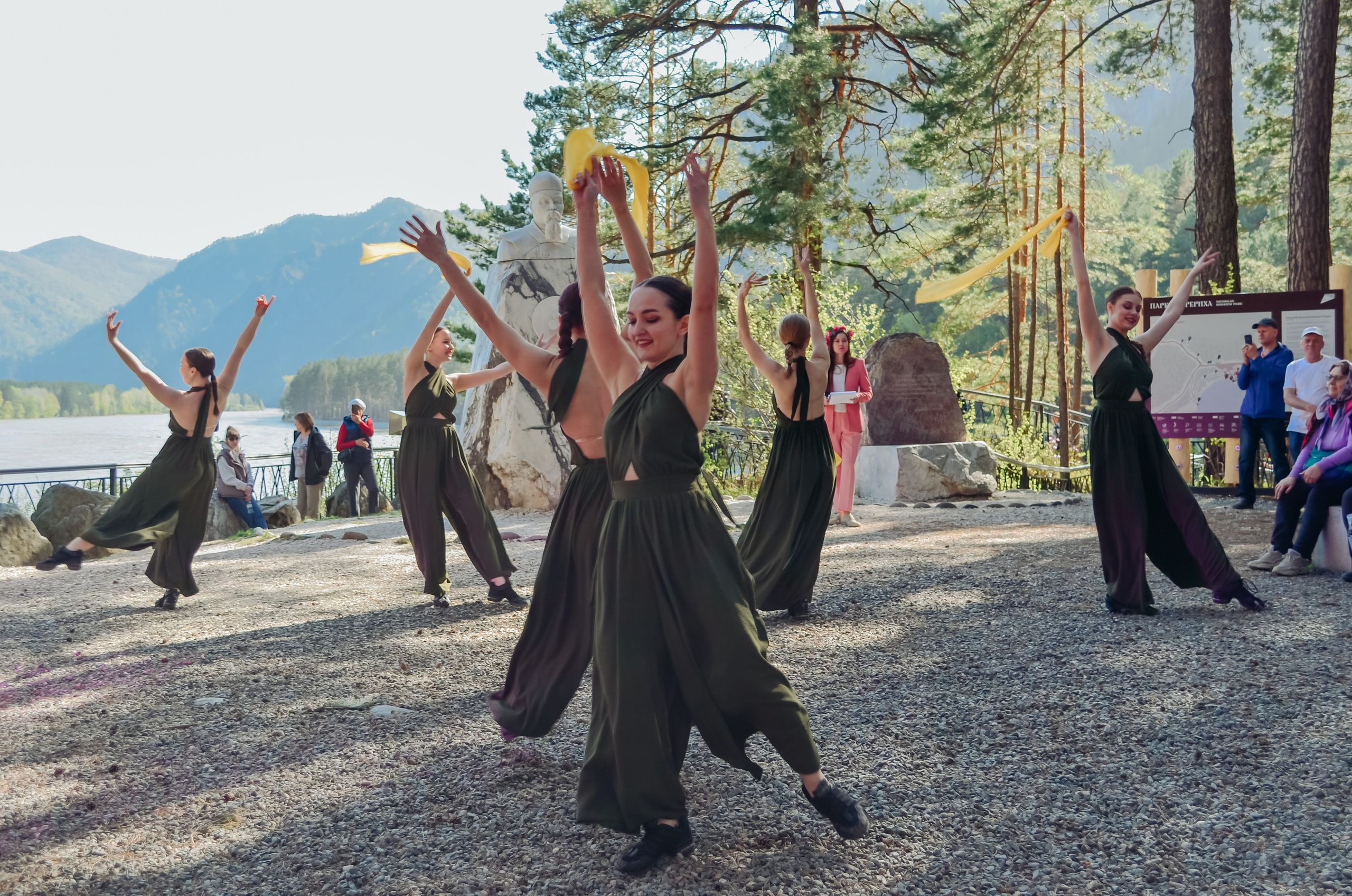 Фестиваль «Цветение Маральника на Алтае 2025». Фоторепортаж. Денисова Аля — фотограф для парных съемок и индивидуальных историй в Барнауле