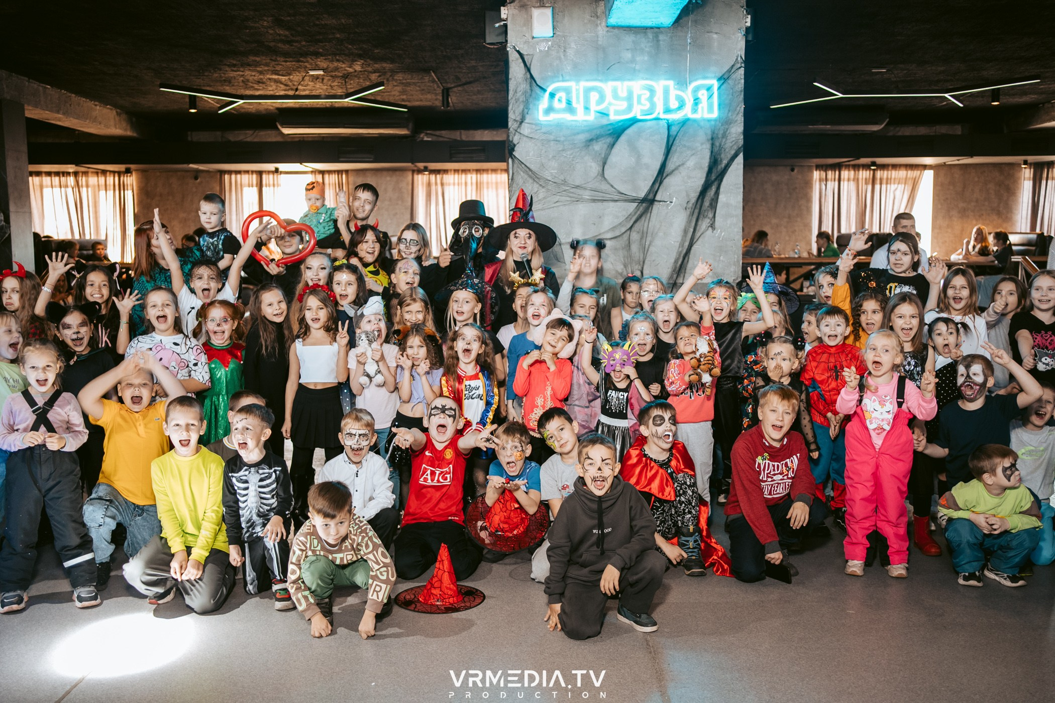 Baby time в баре «Друзья»