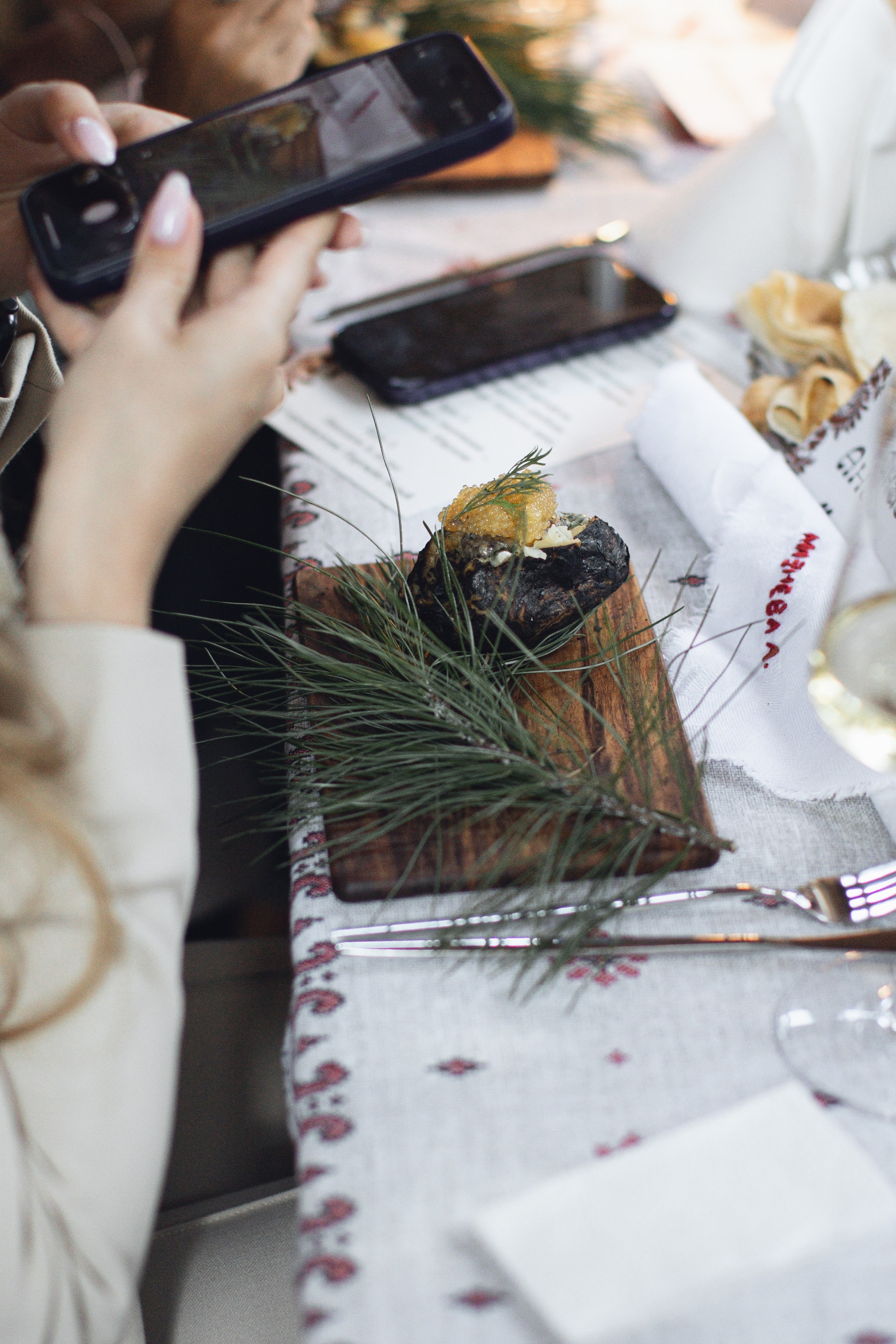 Званый ужин от гастрокафе «Sentori». Свадебные фотографы в г. Сургут Маркова Наталья и Замахина Елена