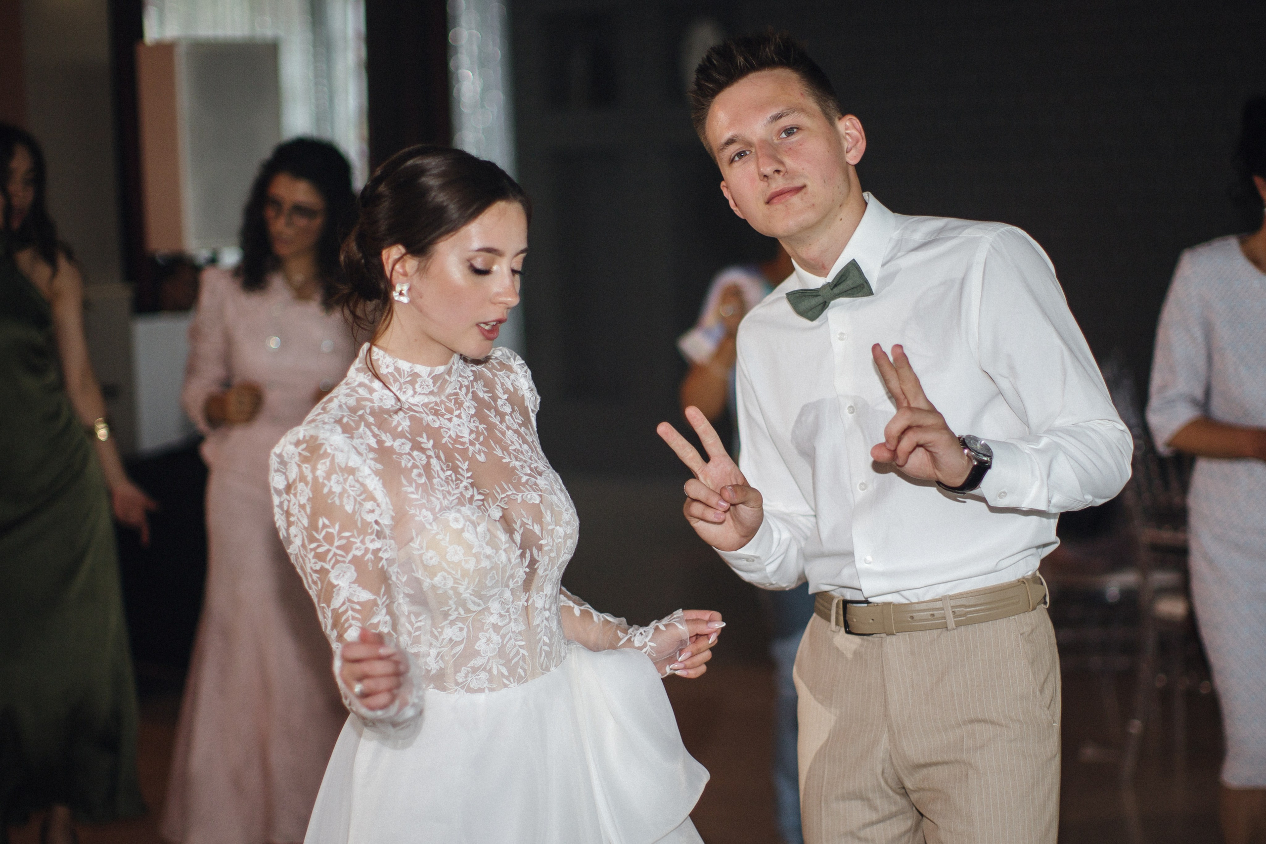 Банкет (Ксения & Никита). Свадебные фотографы в г. Сургут Маркова Наталья и Замахина Елена