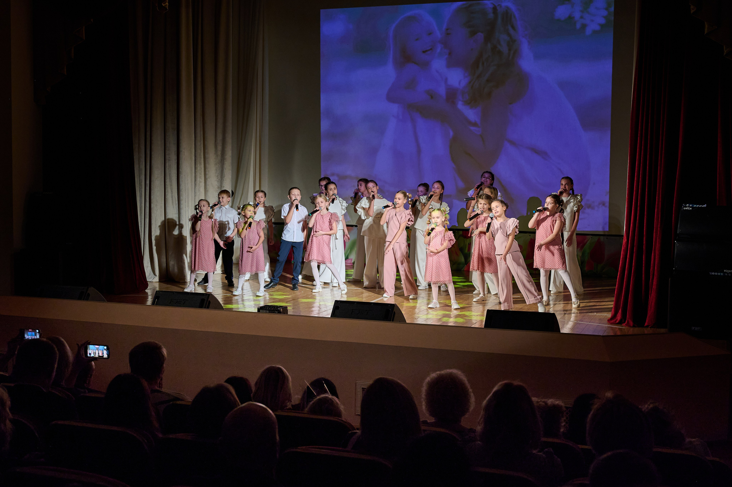 День матери ДК Кабардинка. Жизнь курорта Кабардинка в фотографиях