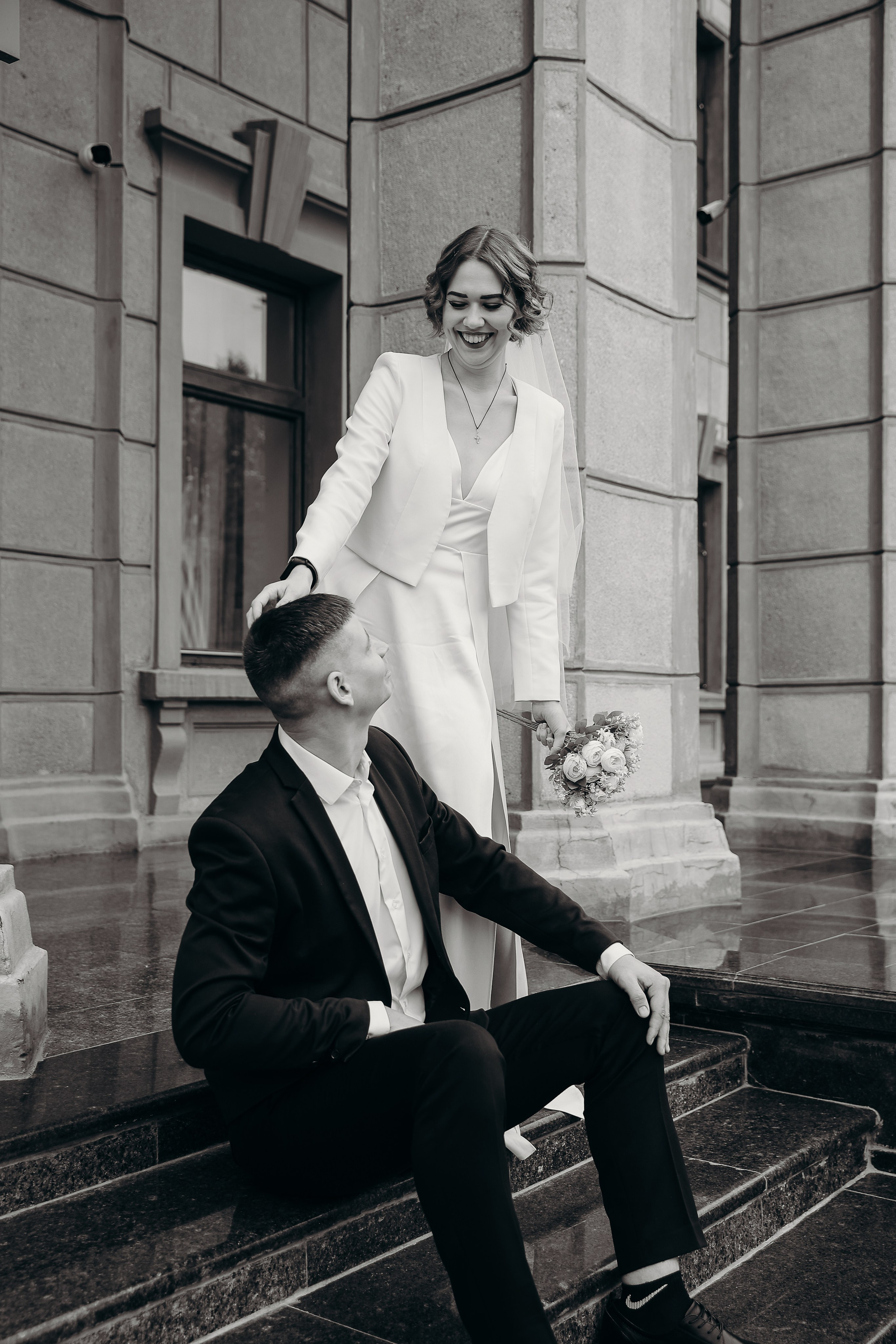 Свадебная прогулка в Екатерининском сквере 25.10.2024. Свадебный и семейный фотограф Виолетта Сидельникова. Краснодар, Россия, Беларусь, Европа