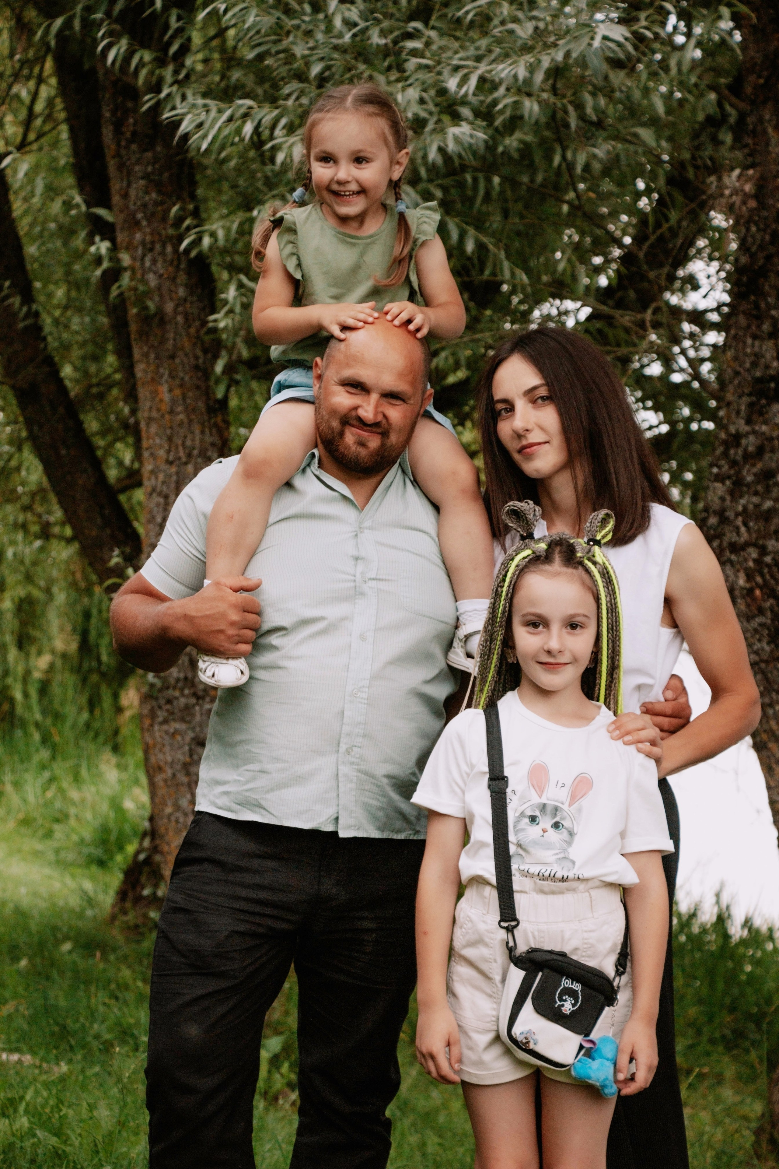 Алексей, Римма, Аннушка и Полина. Бережно сохраняю ваши чувства и истории на своих фотографиях