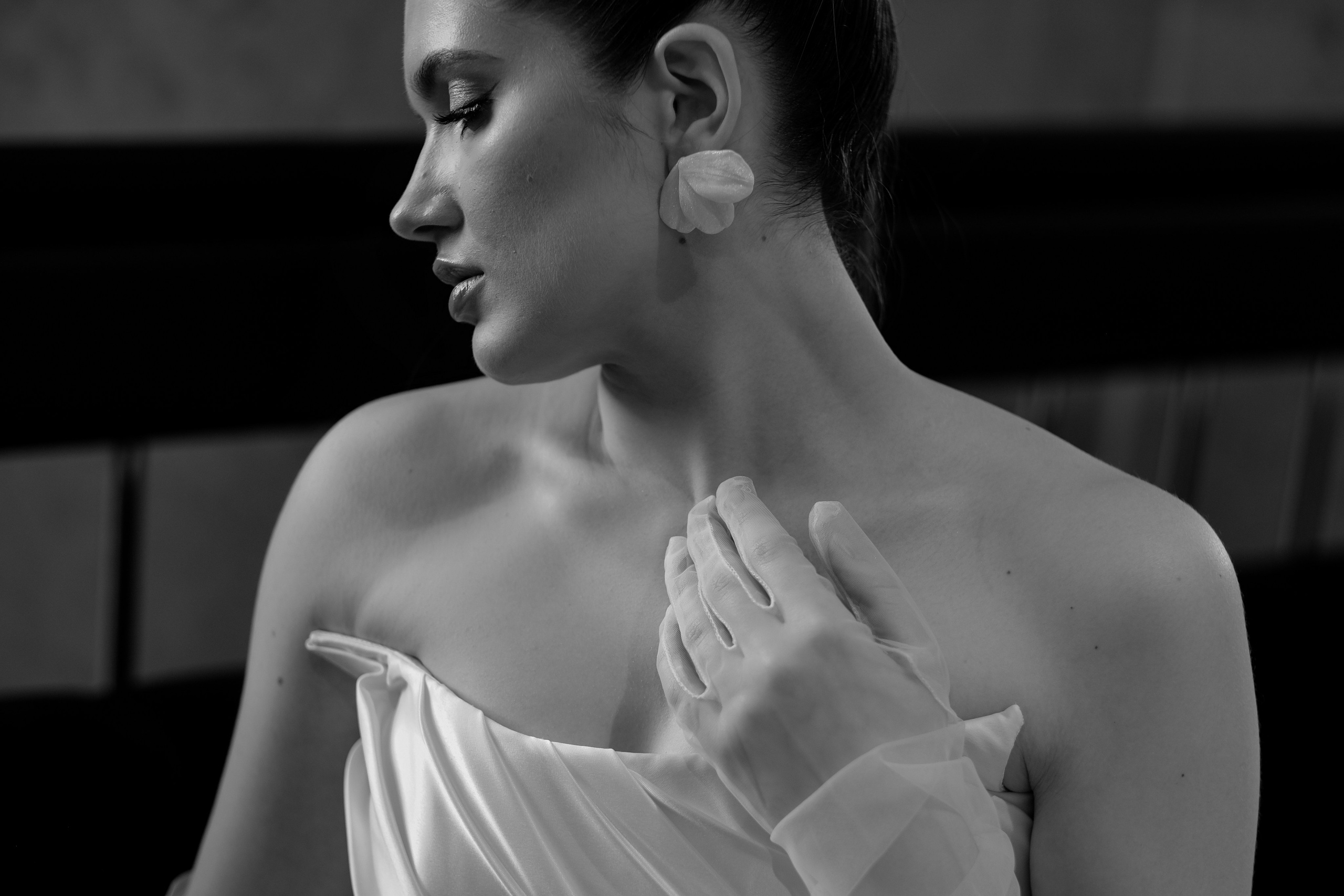 Свадебная фотосессия в театре драмы имени Наума Орлова. Свадебный фотограф в Челябинске Сырчикова Наталья