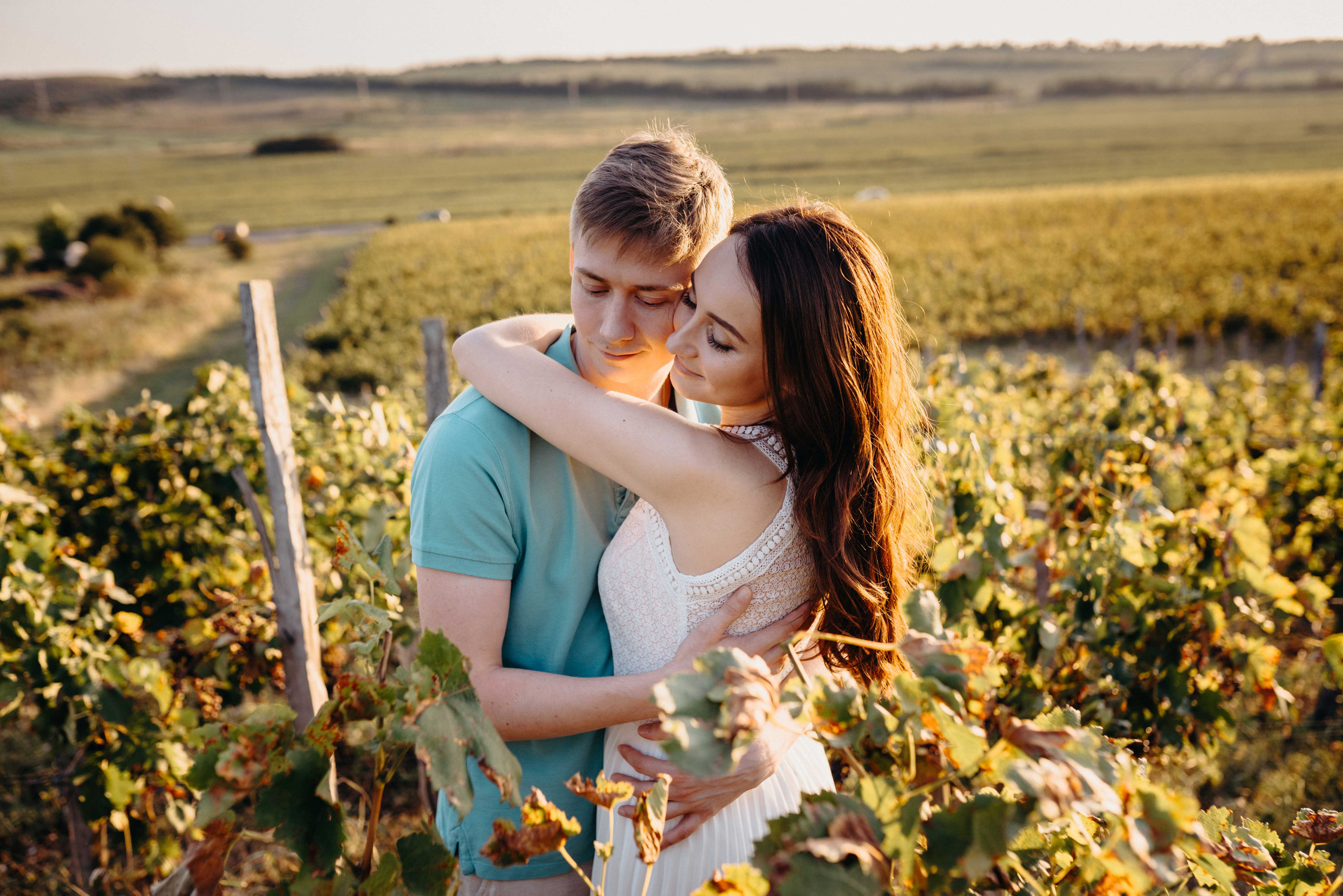 Фотосессии о любви. Свадебный фотограф и видеограф в Анапе