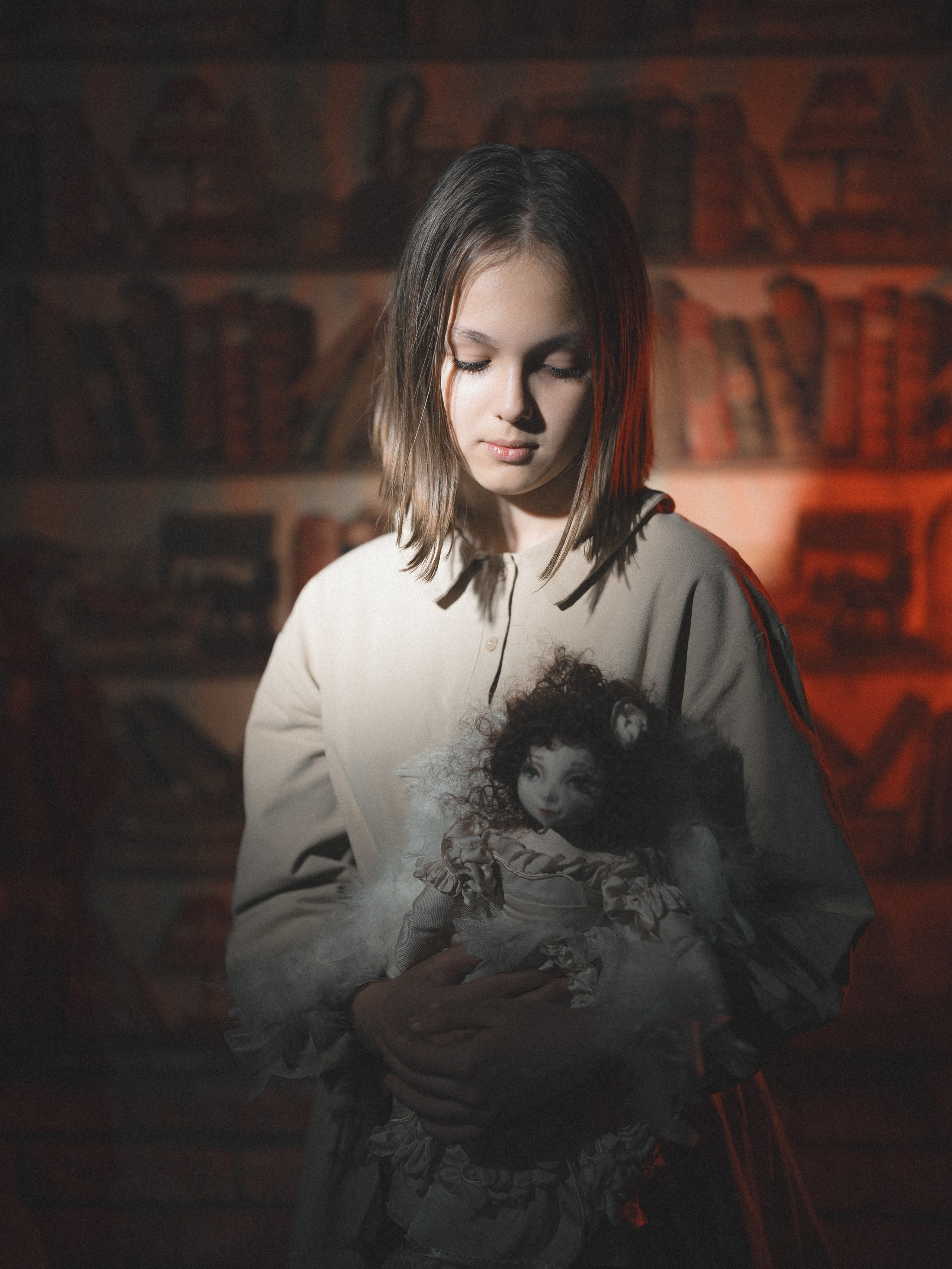 Примеры стилизации портретов и нестандартного света. Фотограф Олег Сотник