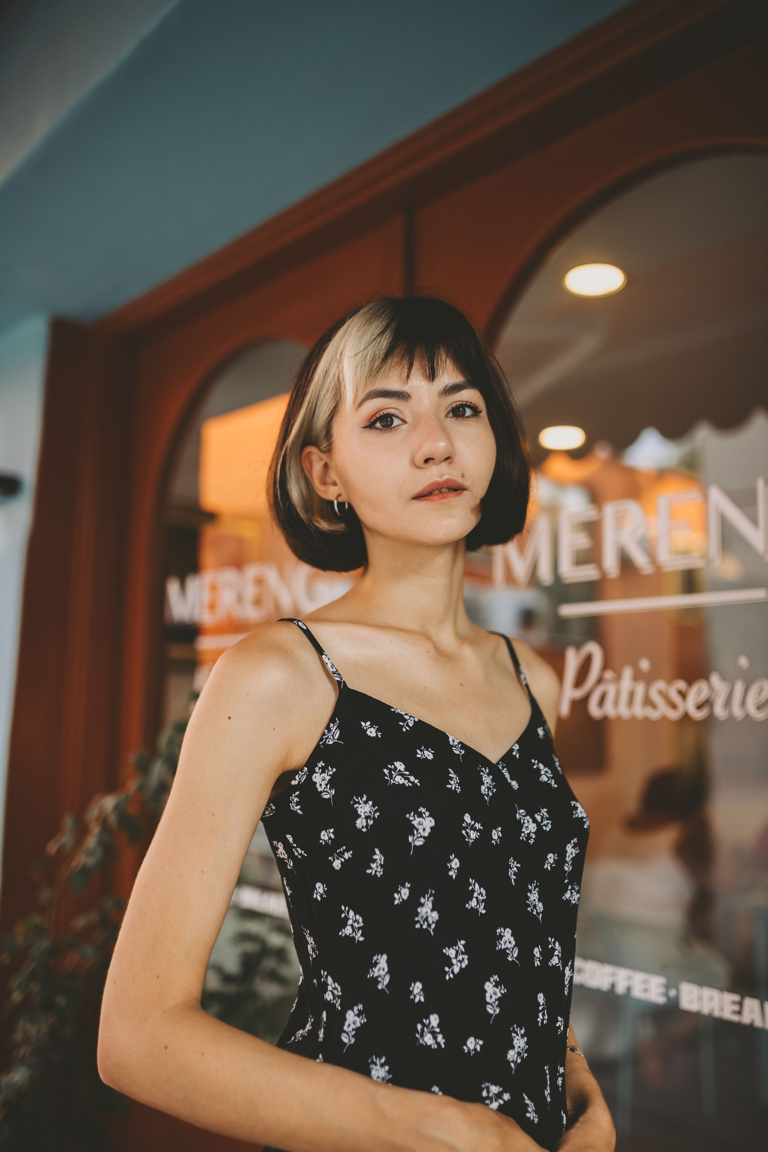 Фотосессия во французском стиле в кафе. Photographer Serbia, Novi Sad and Belgrade