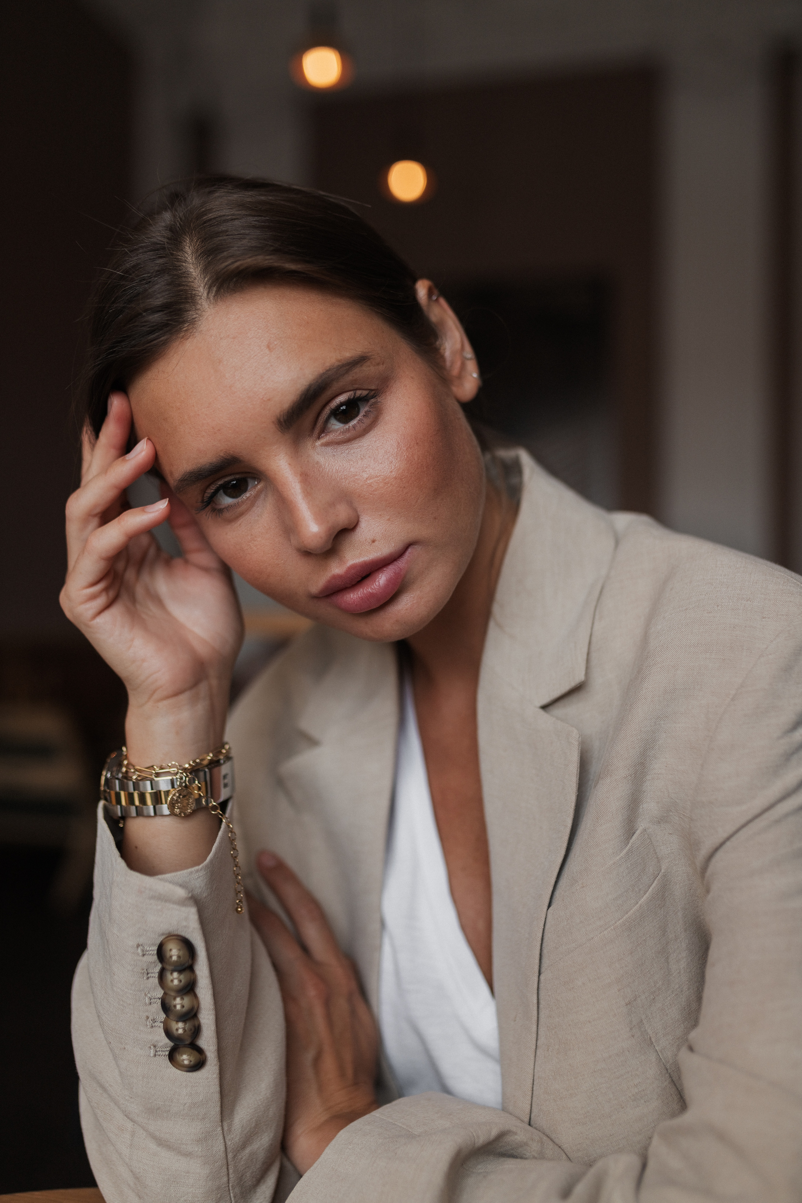 Фотосессия на улице и в кафе. Нейрокреатор Сербия, Нови-Сад