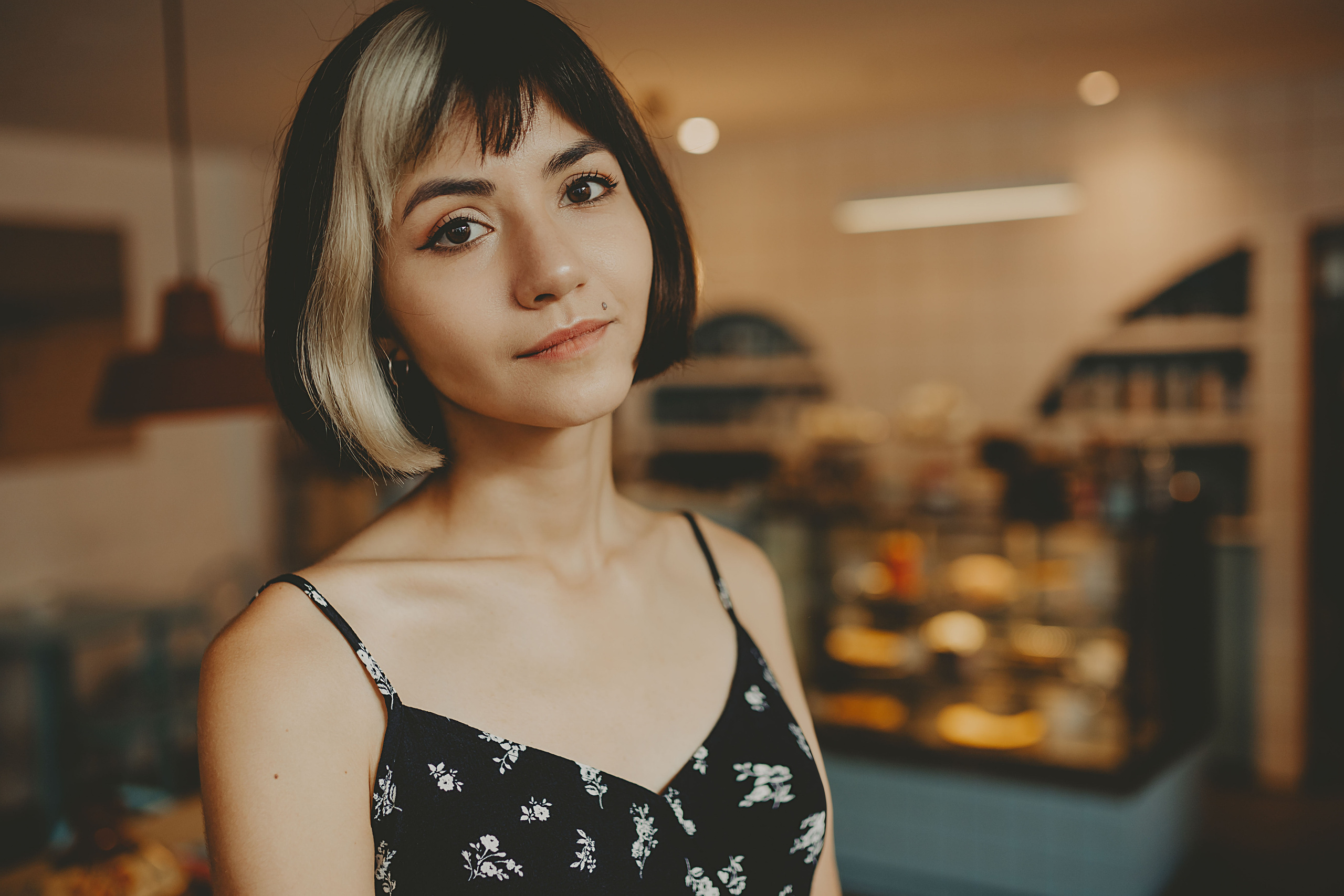 Фотосессия во французском стиле в кафе. Photographer Serbia, Novi Sad and Belgrade