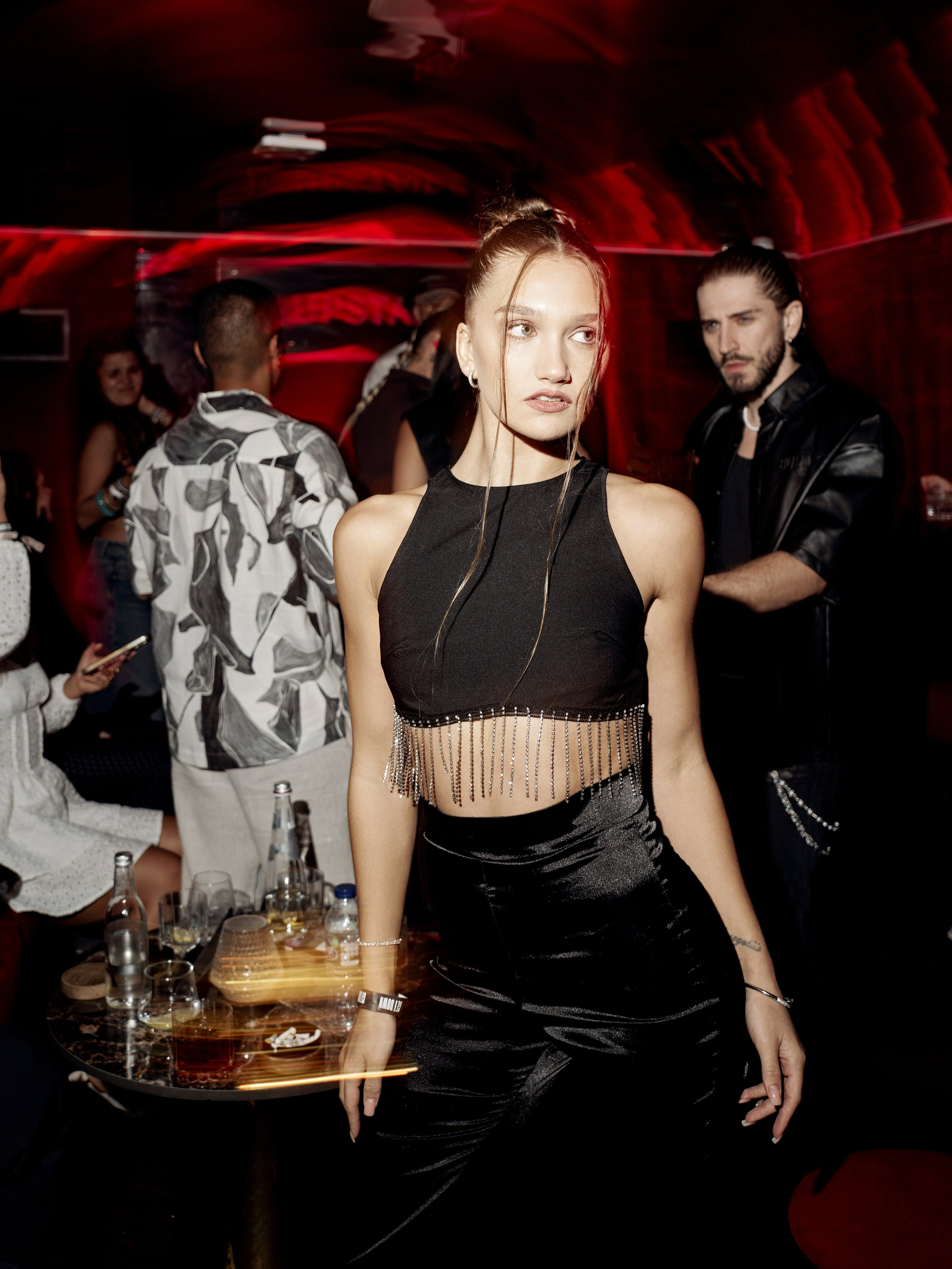 CLUB. NOIZOMAX Художественный фотограф в Дубай