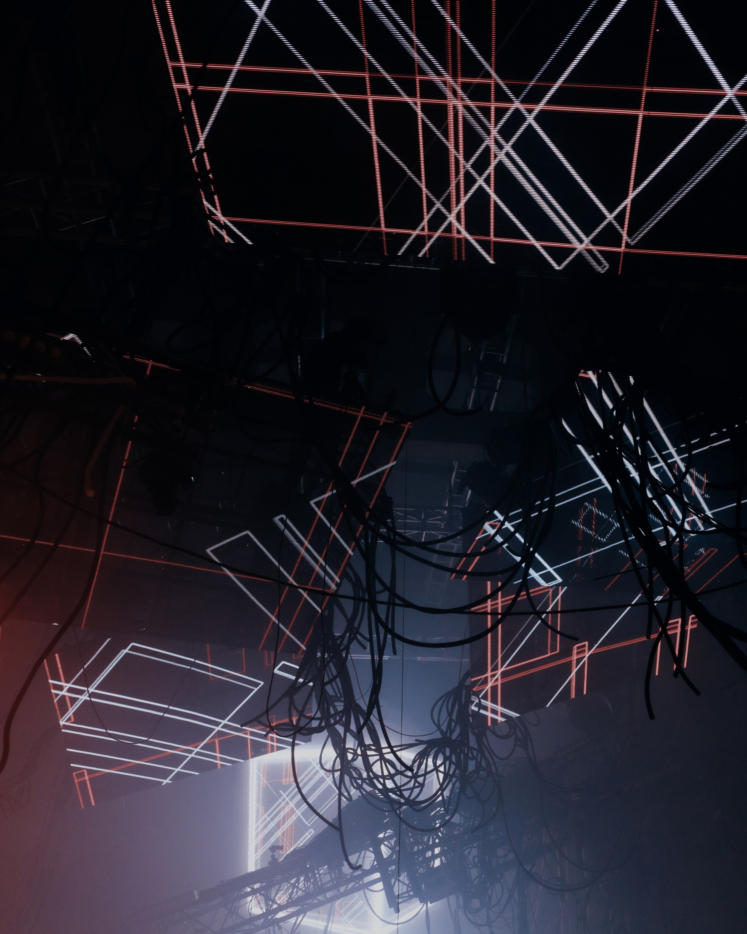 Outline 2024. @tomrus: Рустам Шагиморданов — фотограф