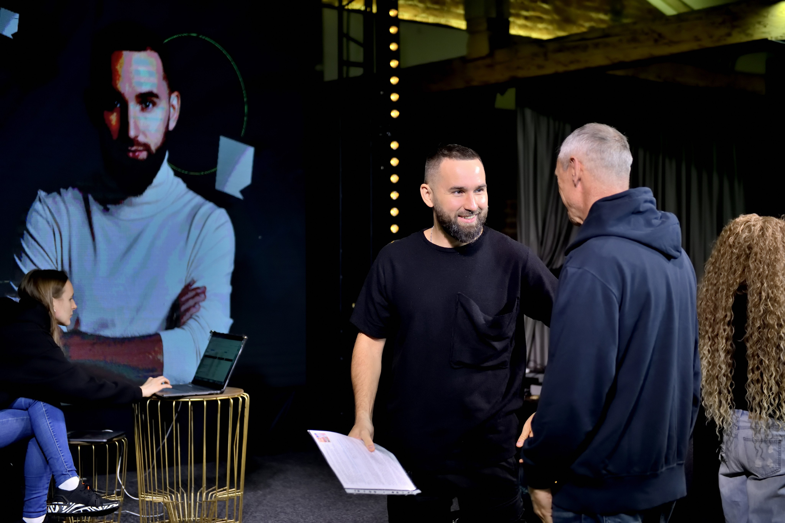 "Дискуссия после выступления спикера".