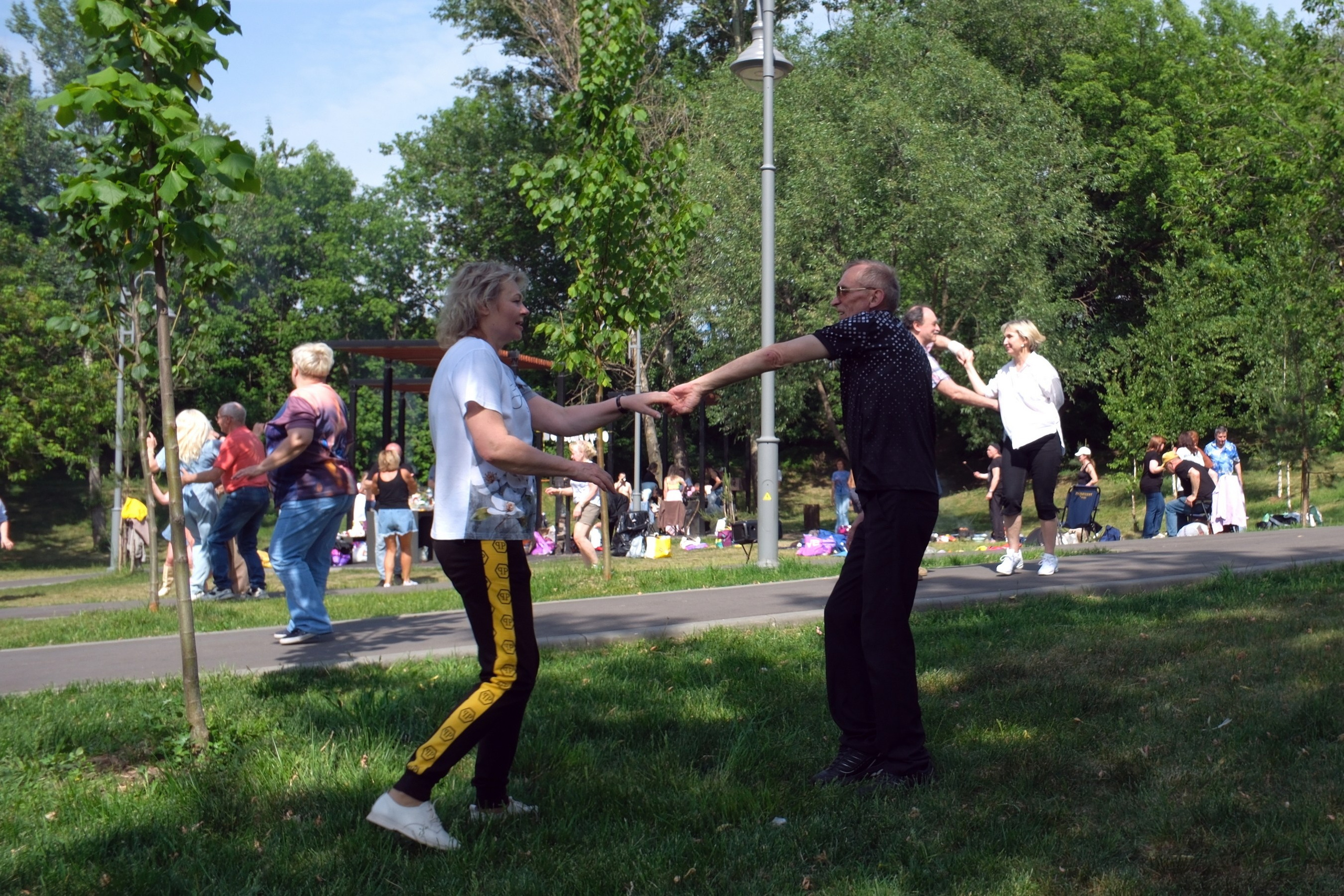 31.05.2025. Покровский парк. Активное долголетие. Улица, люди, жизнь…
