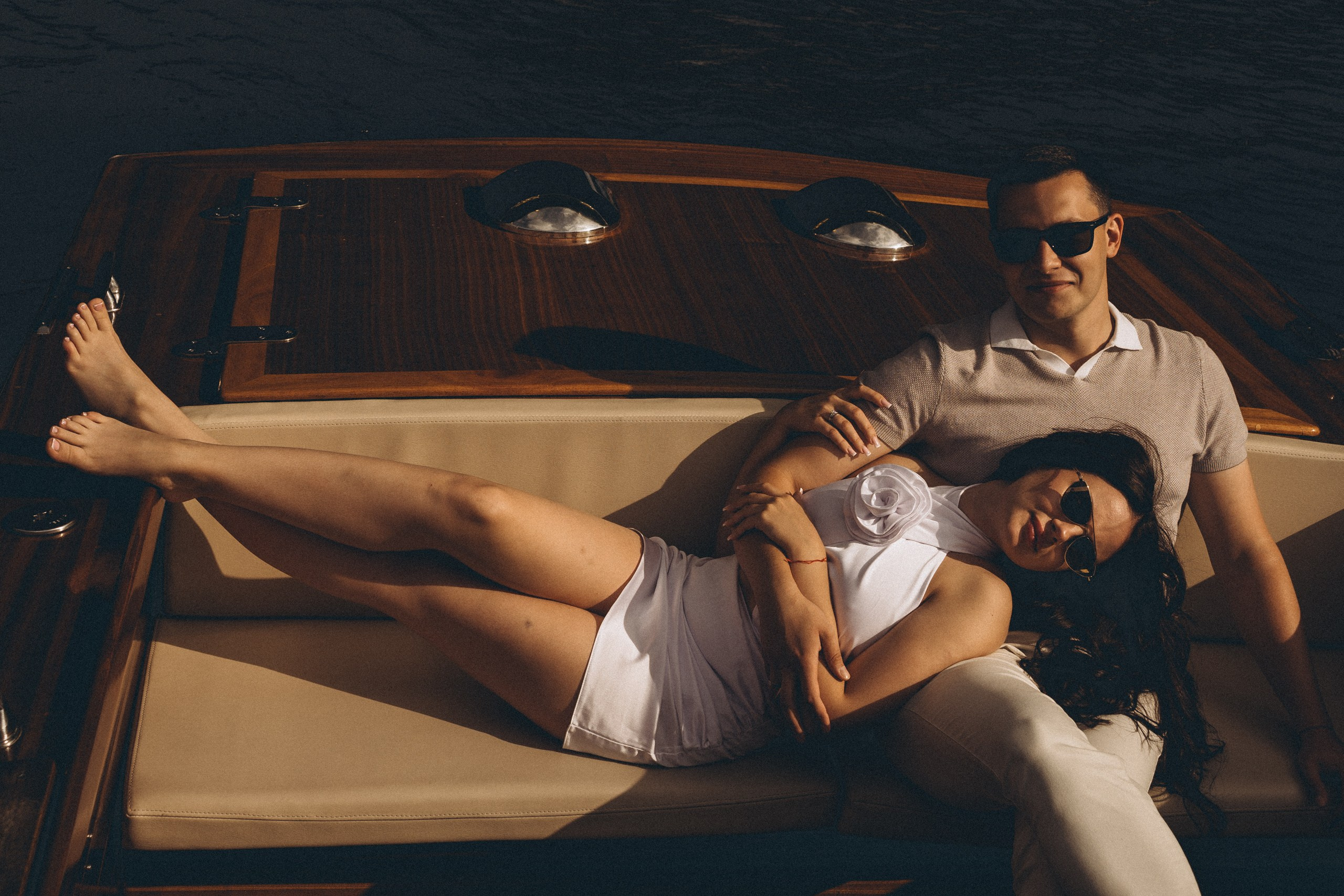 СВАДЕНБНАЯ СЬЕМКА НА КАТЕРЕ ПО КАНАЛАМ САНКТ-ПЕТЕРБУРГА И В АКВАТОРИИ НЕВЫ. Профессиональный фотограф, Санкт-Петербург — Виктория Богомолова