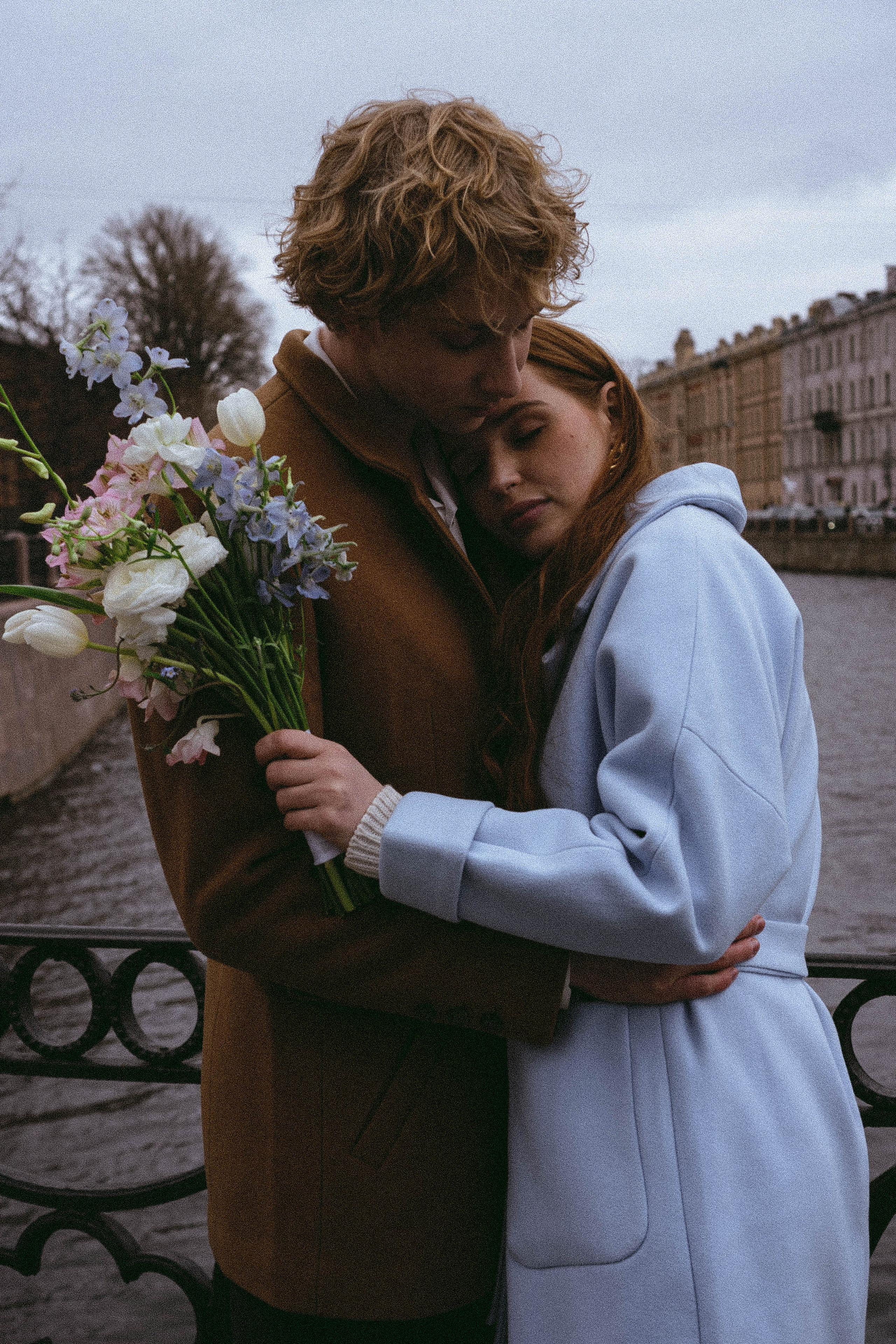 СВАДЕБНАЯ ПРОГУЛКА ПО ПЕТРОГРАДКЕ ВЕСНОЙ (ФОТОСЕССИИЯ ПАРЫ СВАДЕБНАЯ). Профессиональный фотограф, Санкт-Петербург — Виктория Богомолова