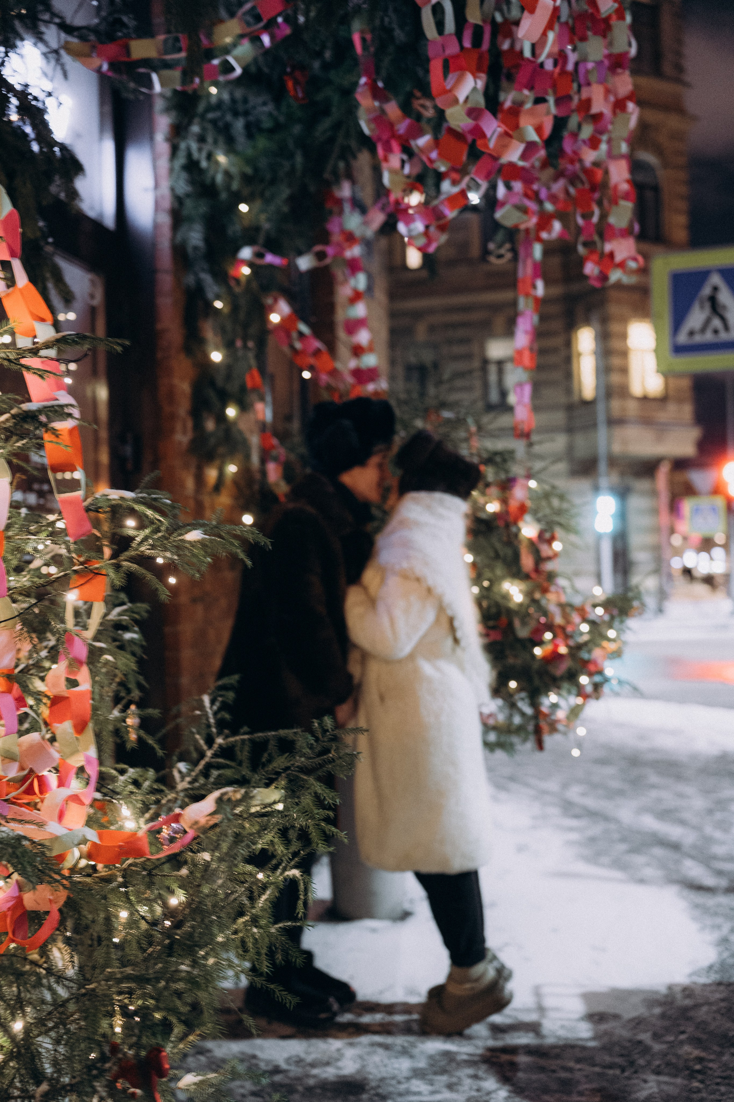 НОВОГОДНЯЯ ПРОГУЛКА ПАРЫ ПО ЧЕРНЫШЕВСКОЙ ПЕРЕД НОВЫМ ГОДОМ. Профессиональный фотограф, Санкт-Петербург — Виктория Богомолова
