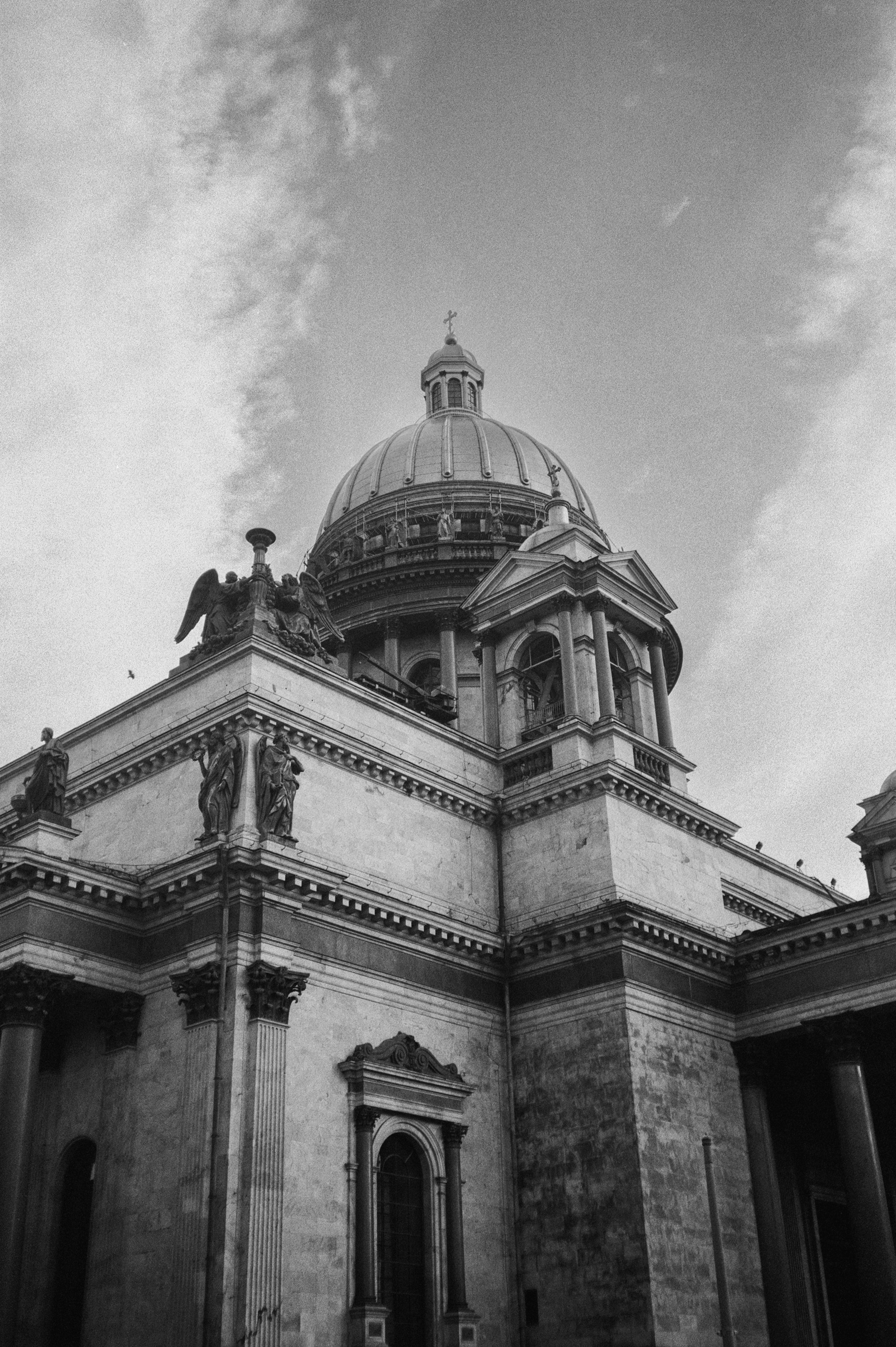 Санкт-Петербург, набережная, Исакиевский / Adox 100 / Revue 35CC