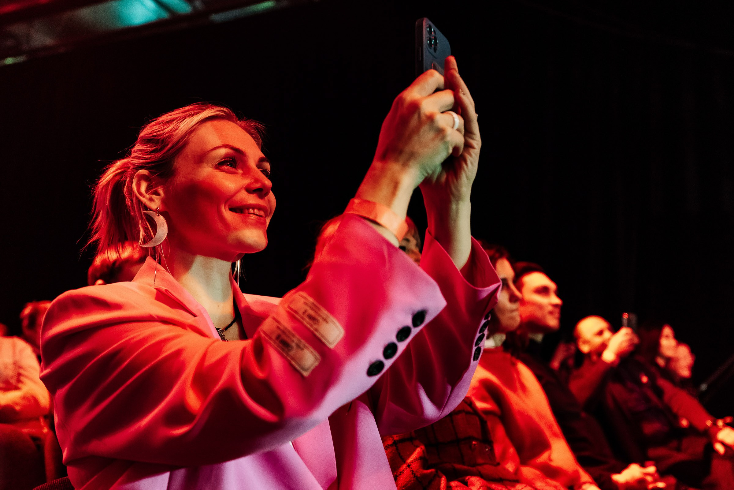 Альфа Конфа. Кадровик продакшн: Фото и видеосъемка форумов, конференций, масштабных событий в Иркутске