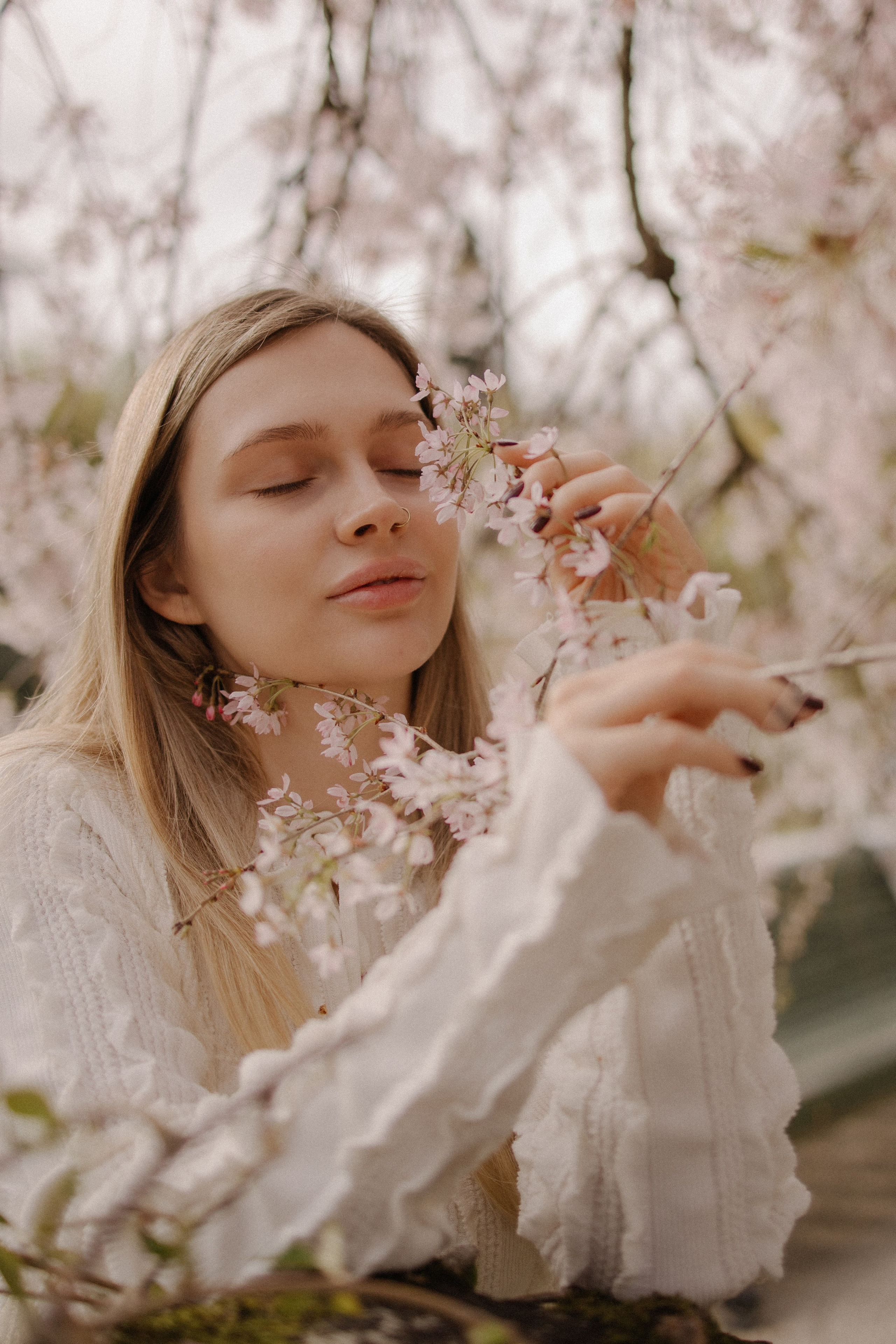 Света в сакуре. Фотограф Сочи Адлер Сириус Красная поляна Олеся Минив