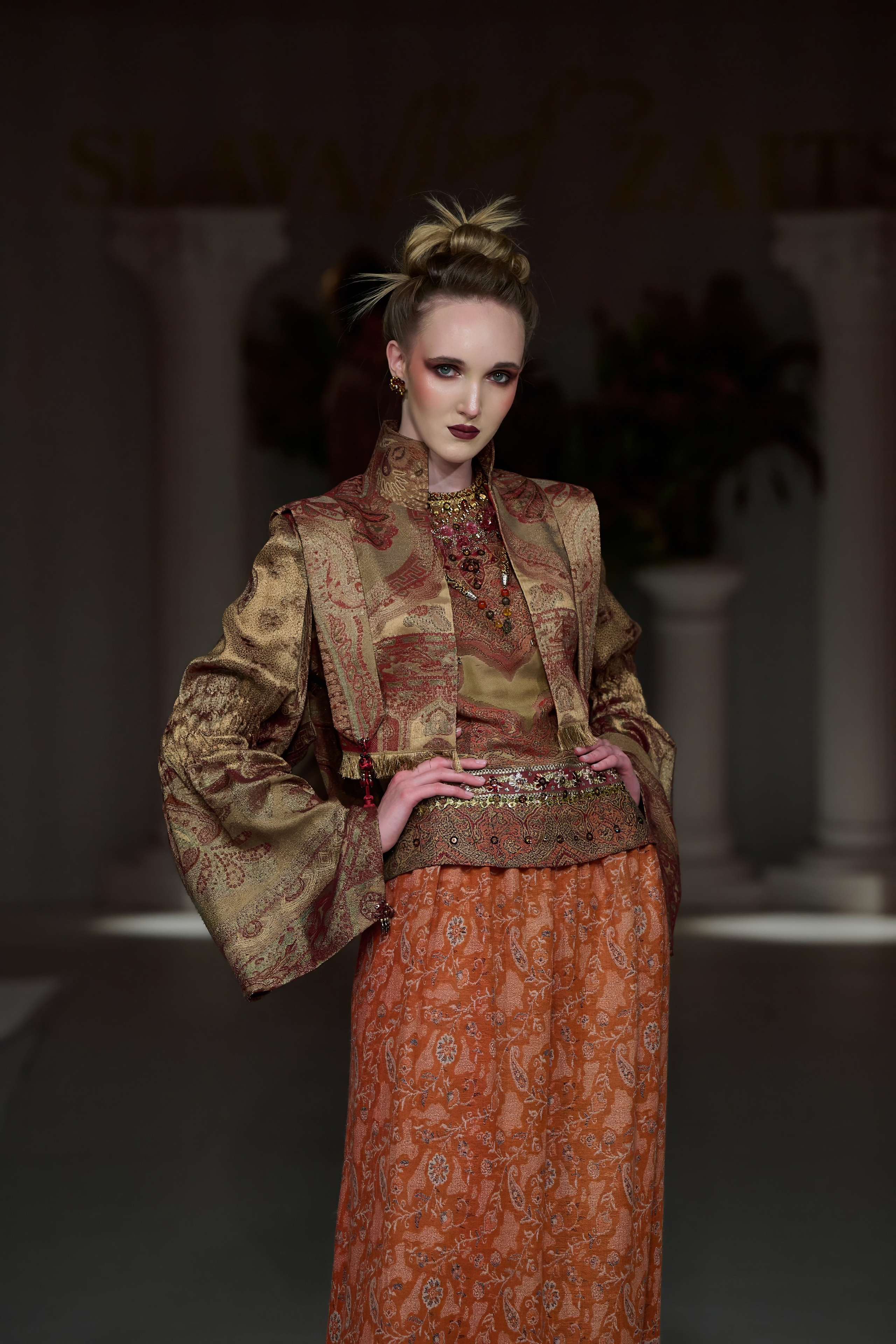 Slava&Yegor Zaitsevs. Показ-спектакль «Воспоминание». 21 июня 2025. Дима Бабушкин. Фотограф. Подиум. Репортаж. Творчество. Дорого