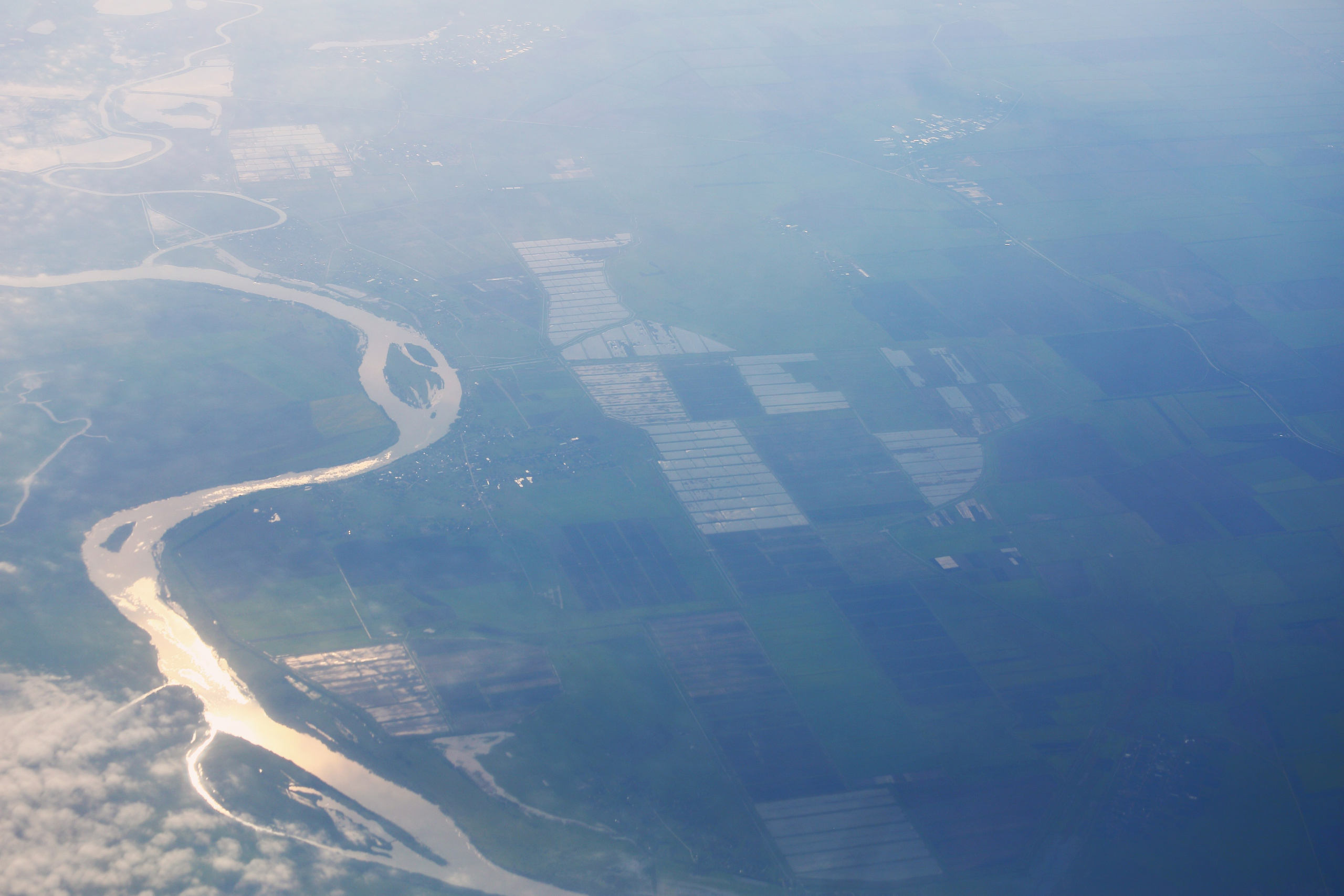 Средняя полоса. Свадебный и репортажный фотограф в Ярославле и Санкт-Петербурге Роман Микрюков