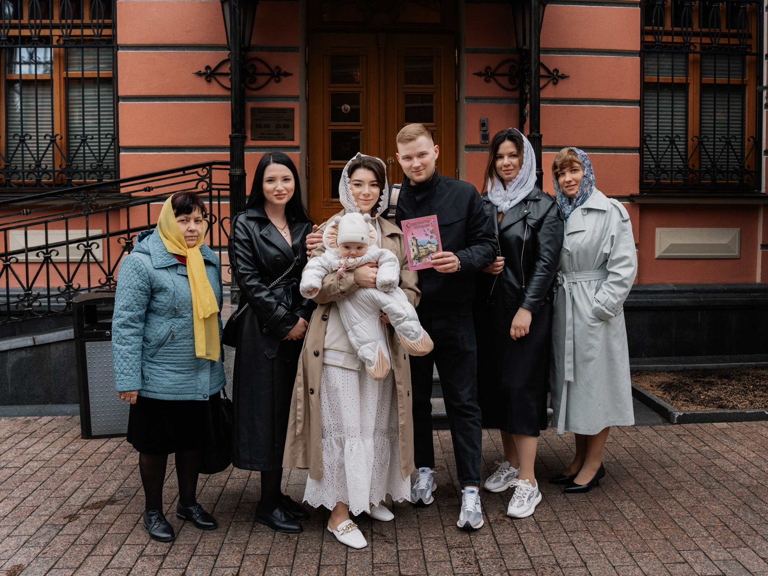 Таинство в Храме Петра и Февронии. Фотограф Ольга Рубцова в Москве и Московской области