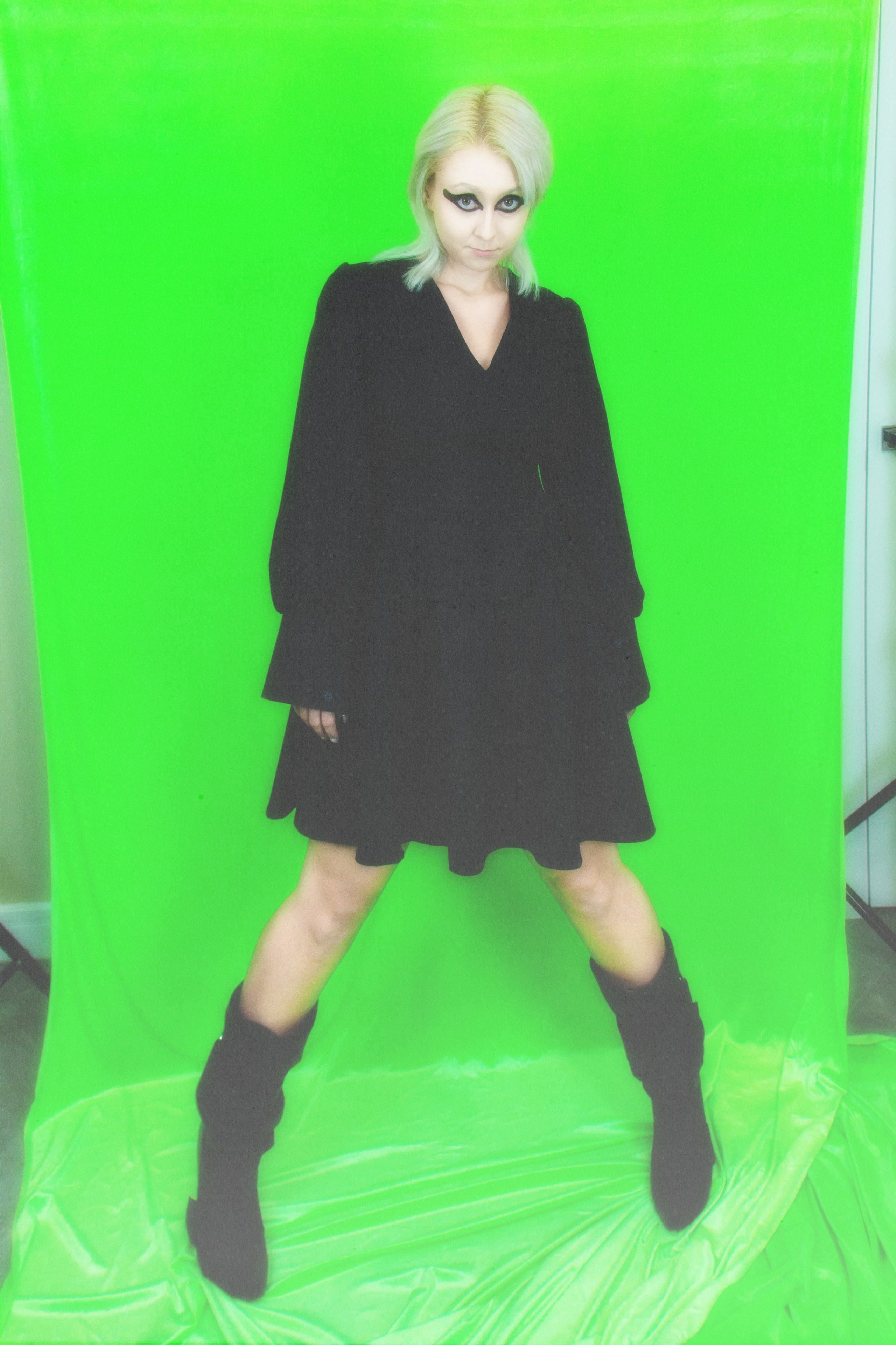 AGGRESSIVE ACIDIC INNER WORLD. Креативный фотограф Лина Селина