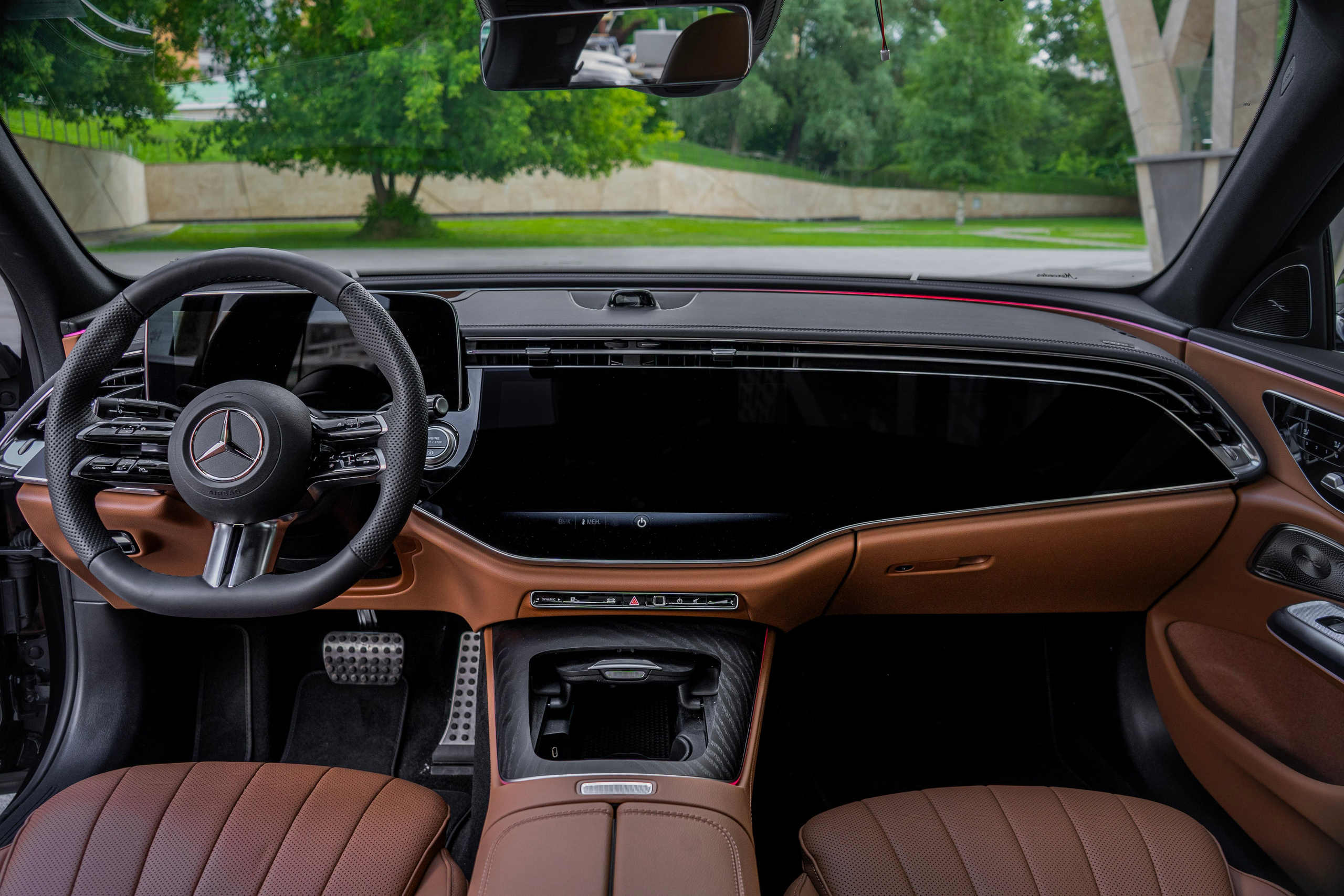 Mercedes-Benz E-class (E300). Автомобильный фотограф Ногинск Денис Городок
