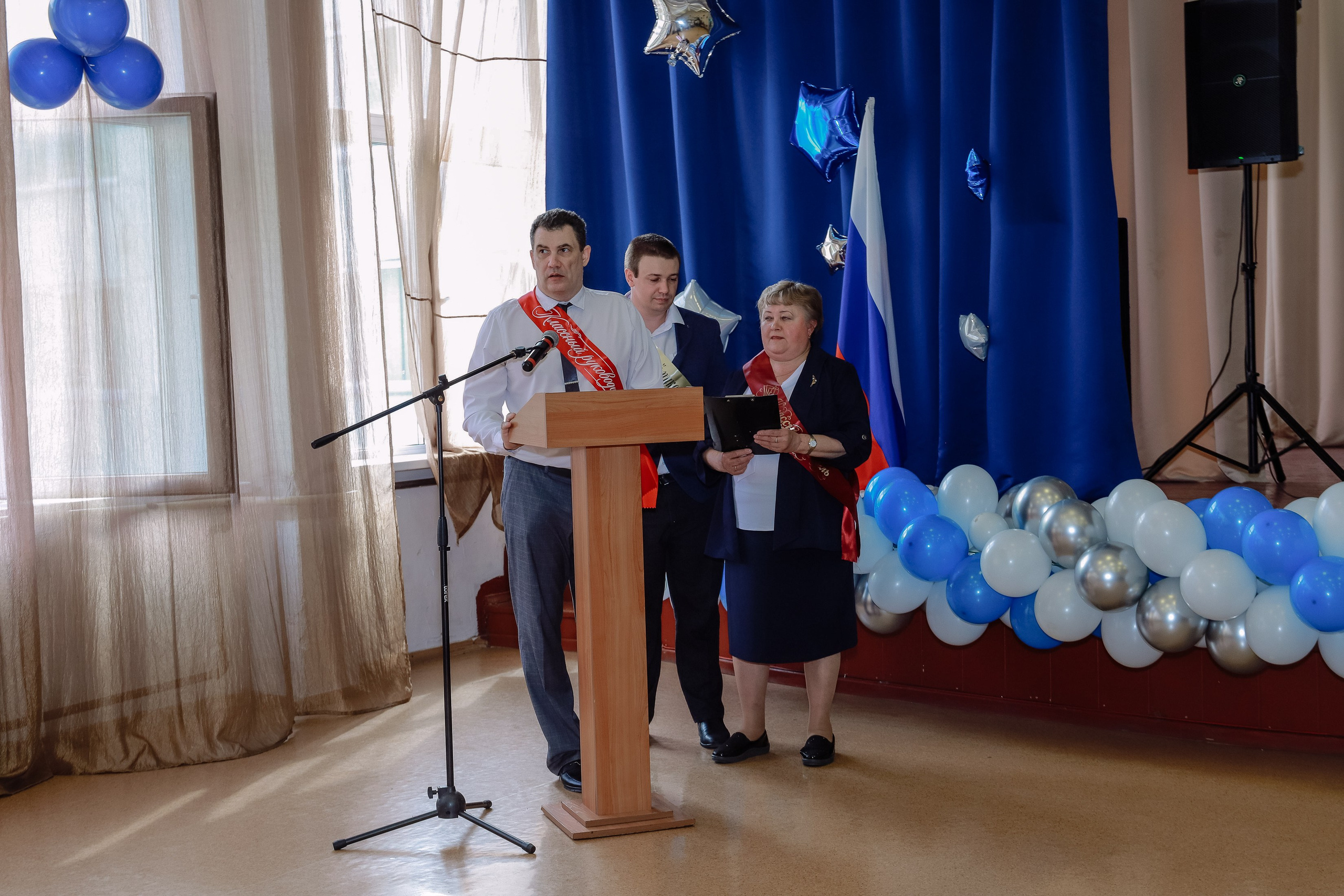 Последний звонок 9 кл № 26. Фотограф Юлия Мальцева