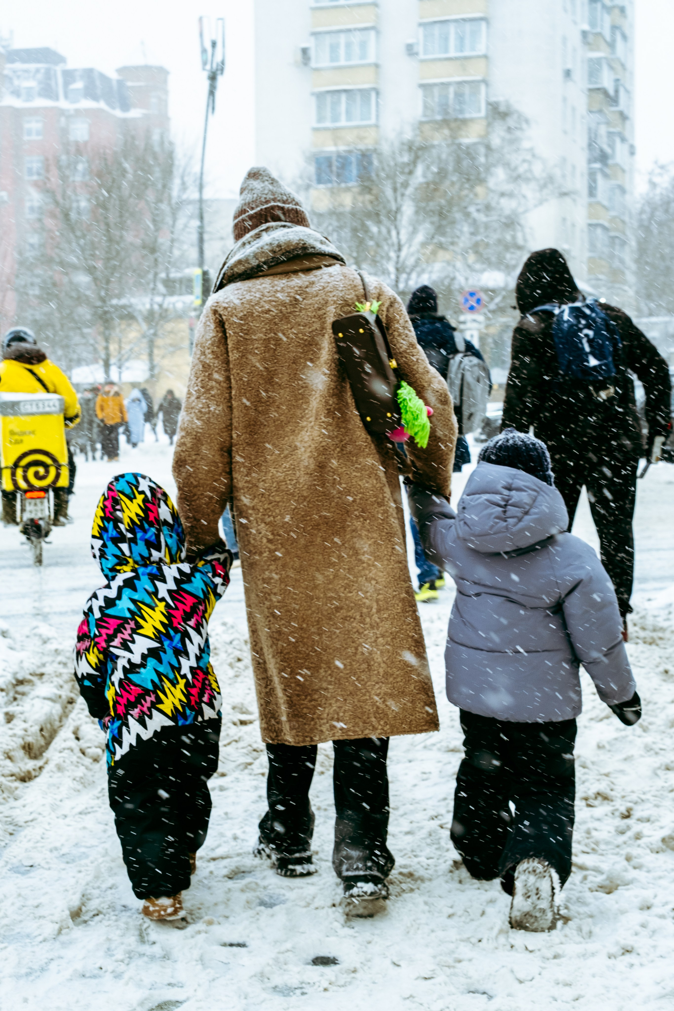 Street: снежная Москва