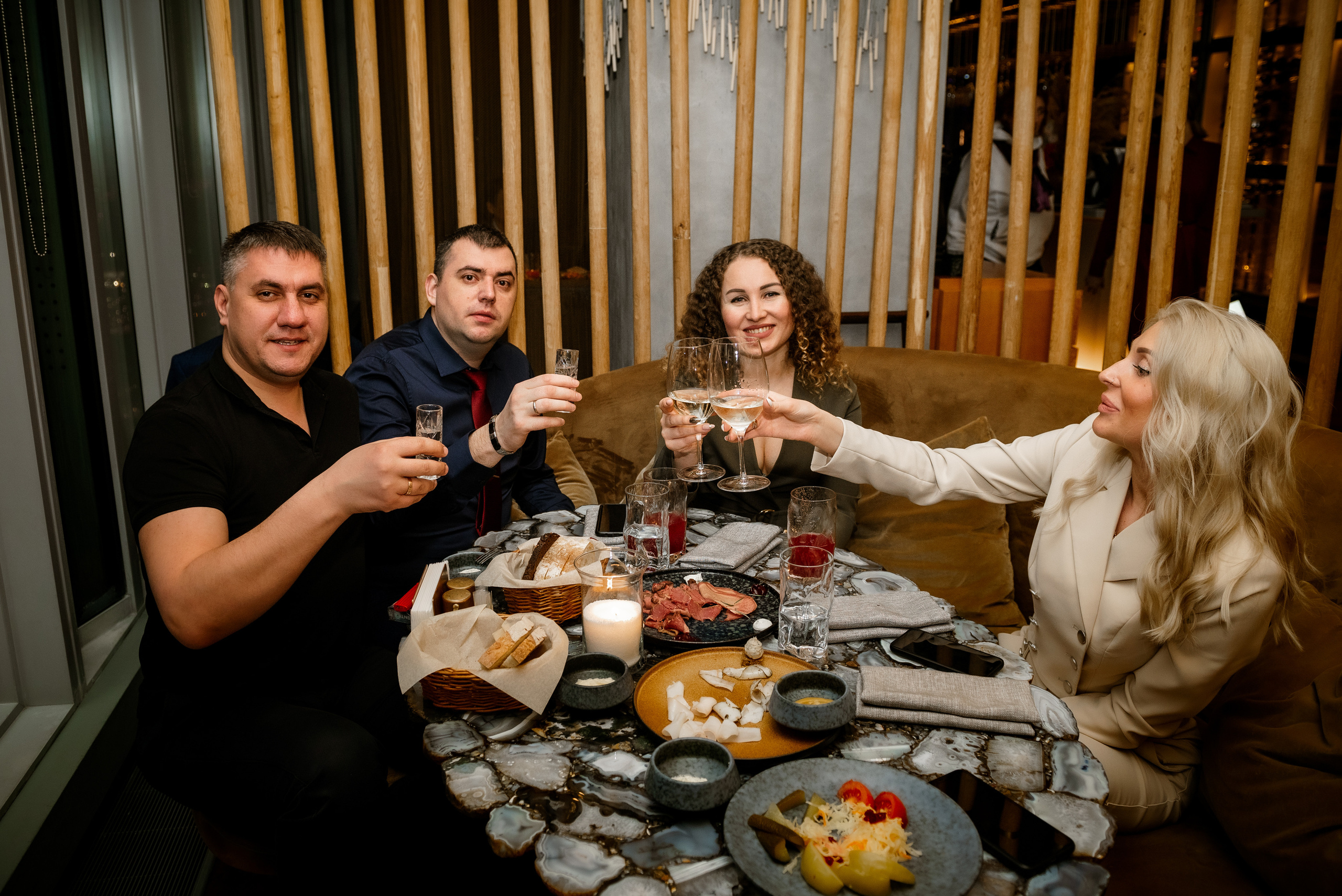 Ксения. Москва Сити. Ресторан Sixty. Станислав Тюрин Фотограф Москва. Индивидуальные и семейные фотосессии;