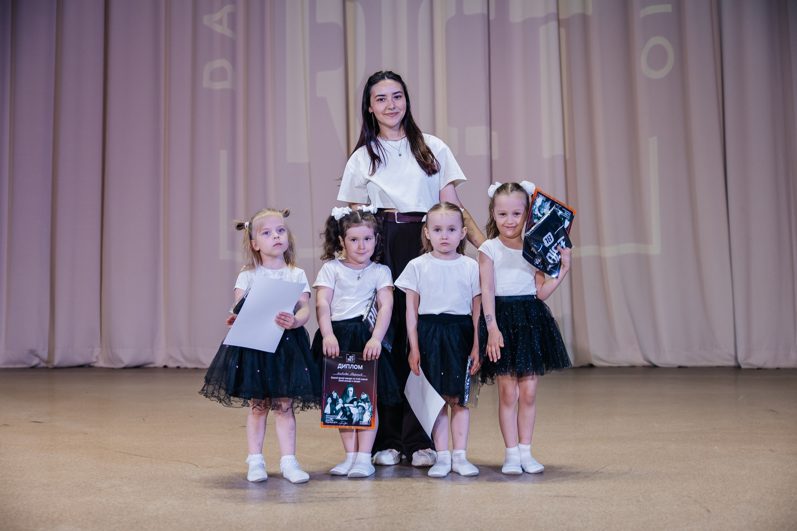Дистрикт. Отчетный концерт. Свадебный и Семейный фотограф г. Ижевск Гульназ Солдатова. Гульназ фото