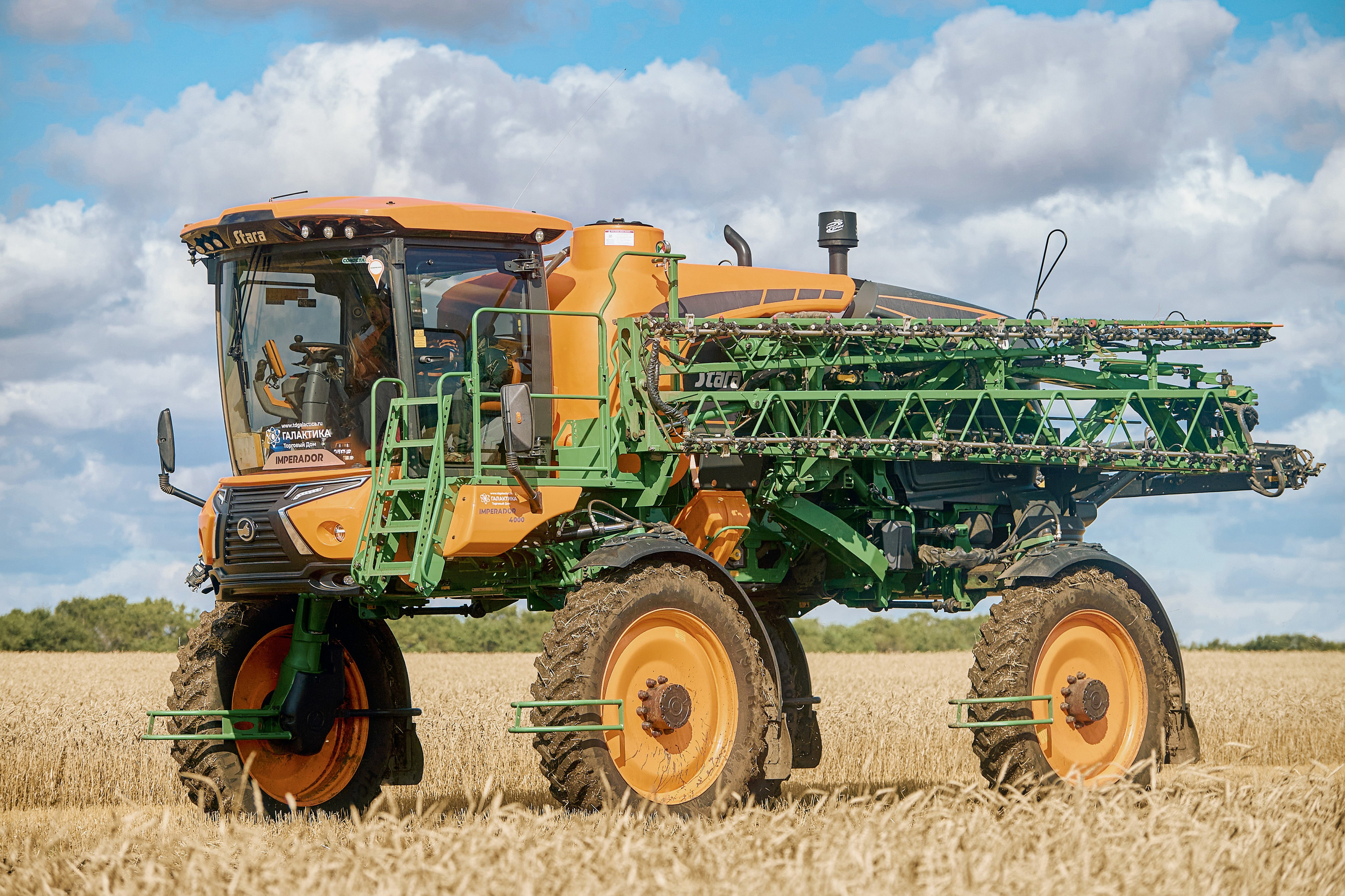 Портфолио репортажной фотосъёмки: сельхозтехника "Галактика". Фотограф Яковлев Роман — Красноярск
